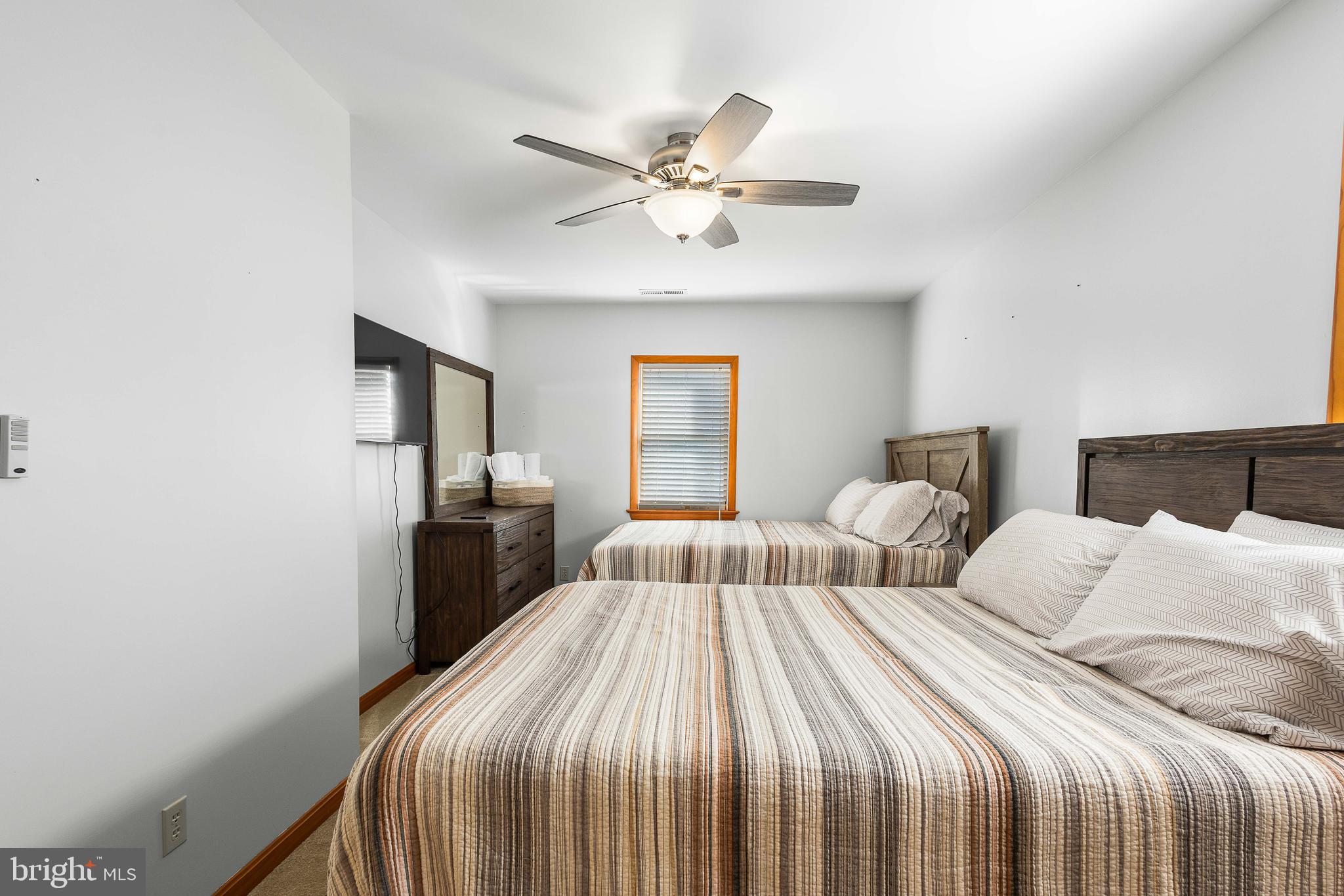 GLEBE HARBOR - Residential