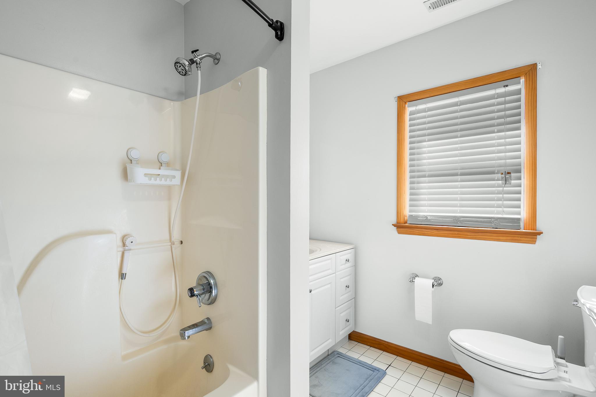 GLEBE HARBOR - Residential