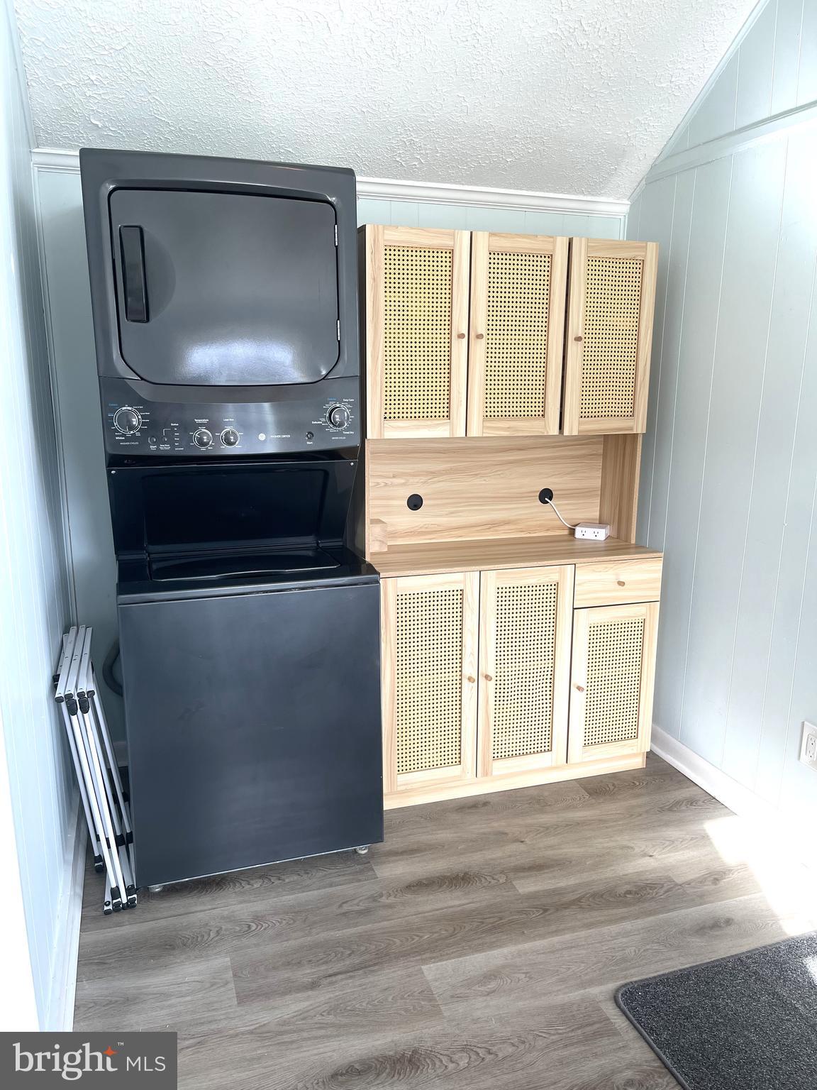 THE POINT - Residential Lease