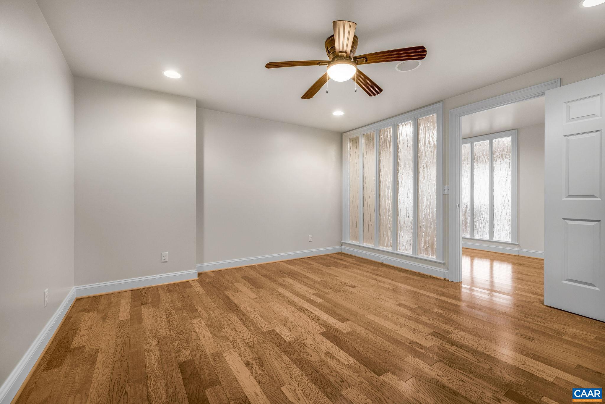 MILTON VILLAGE - Residential