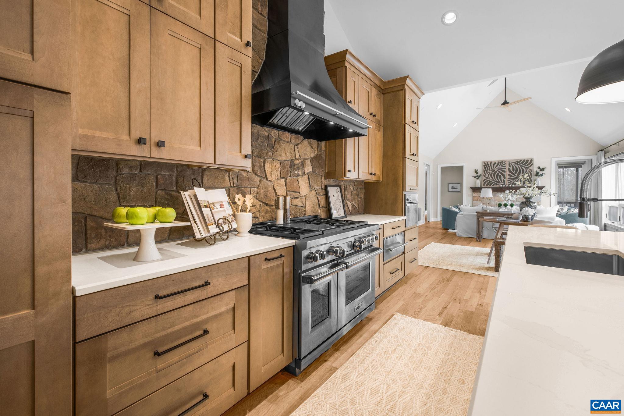 MILTON VILLAGE - Residential