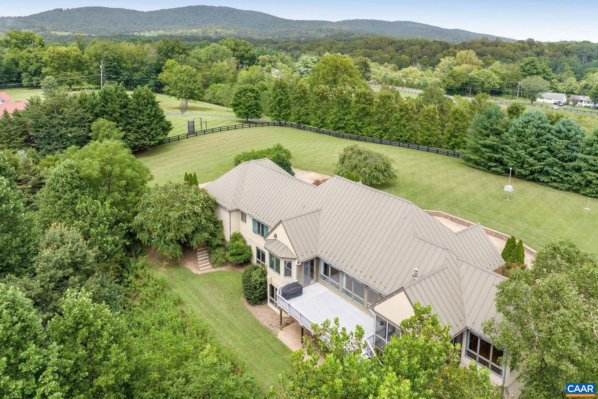 MILTON VILLAGE - Residential