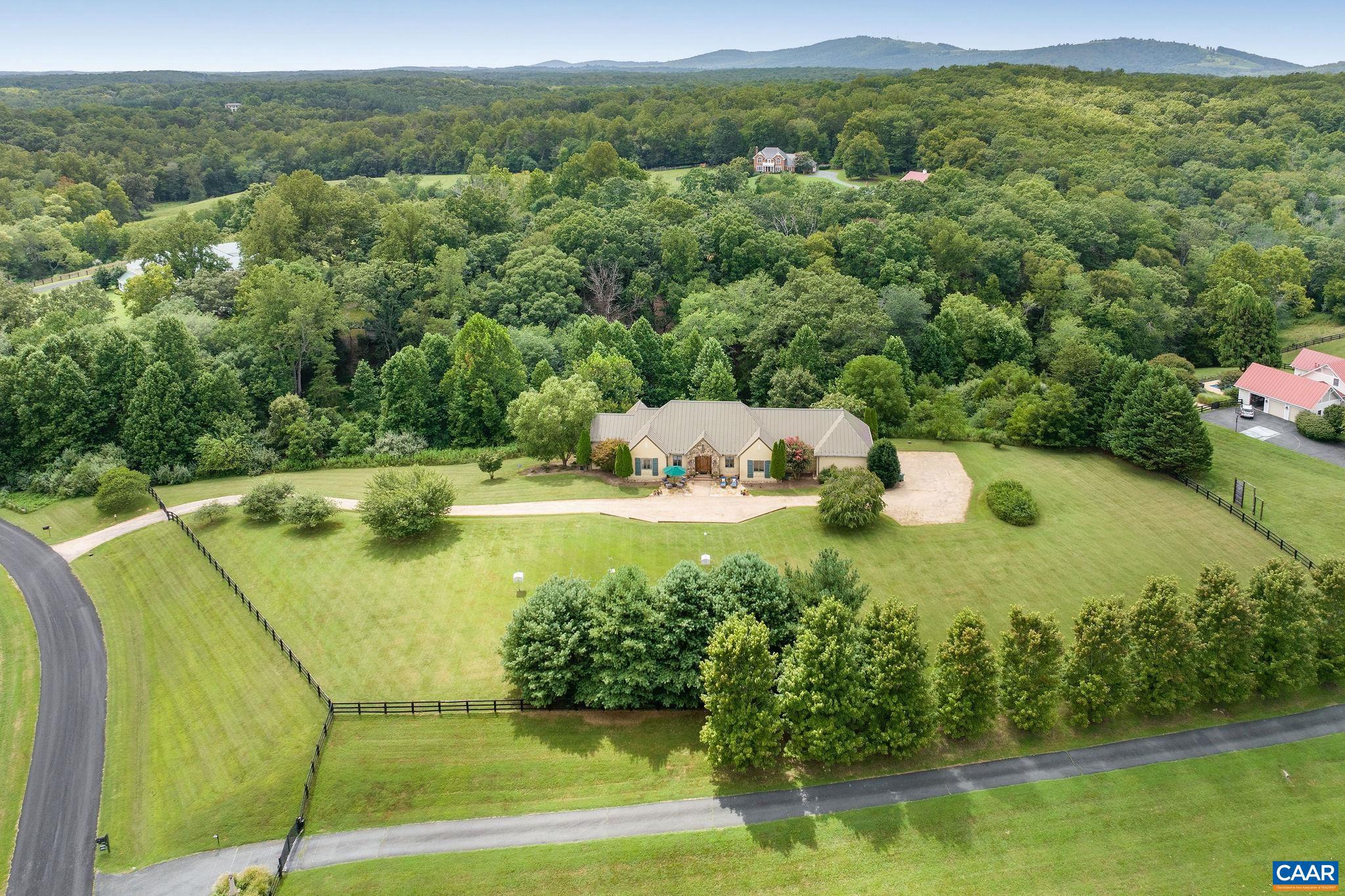 MILTON VILLAGE - Residential