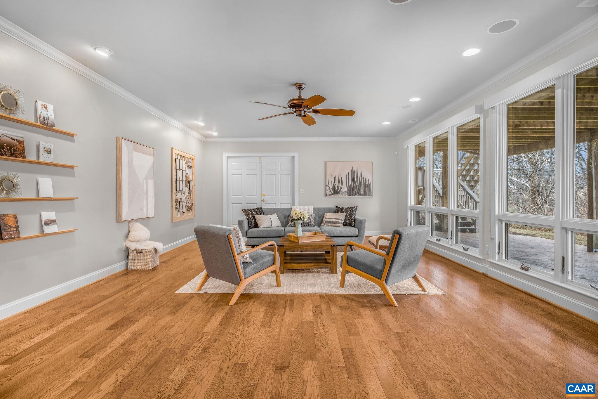 MILTON VILLAGE - Residential