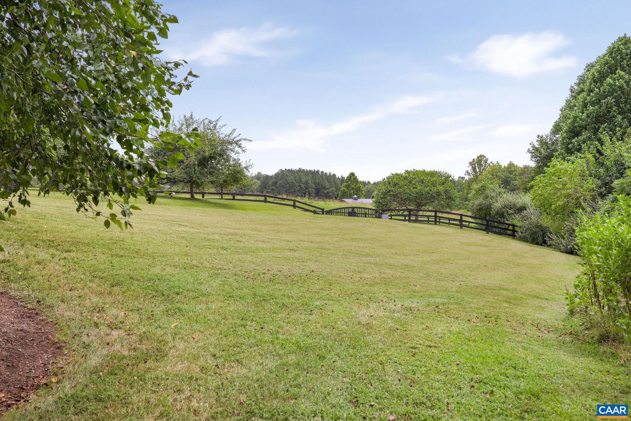 MILTON VILLAGE - Residential