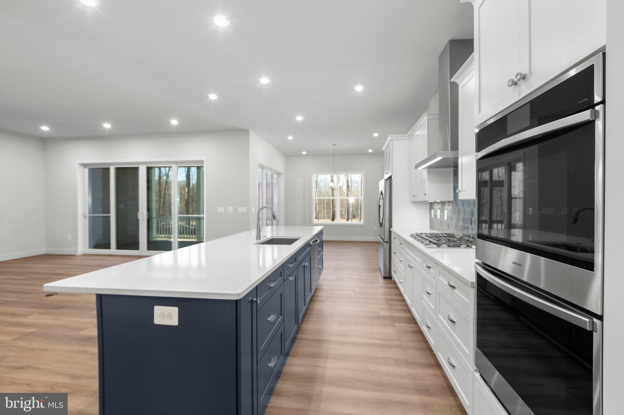 WHITEHALL - Residential