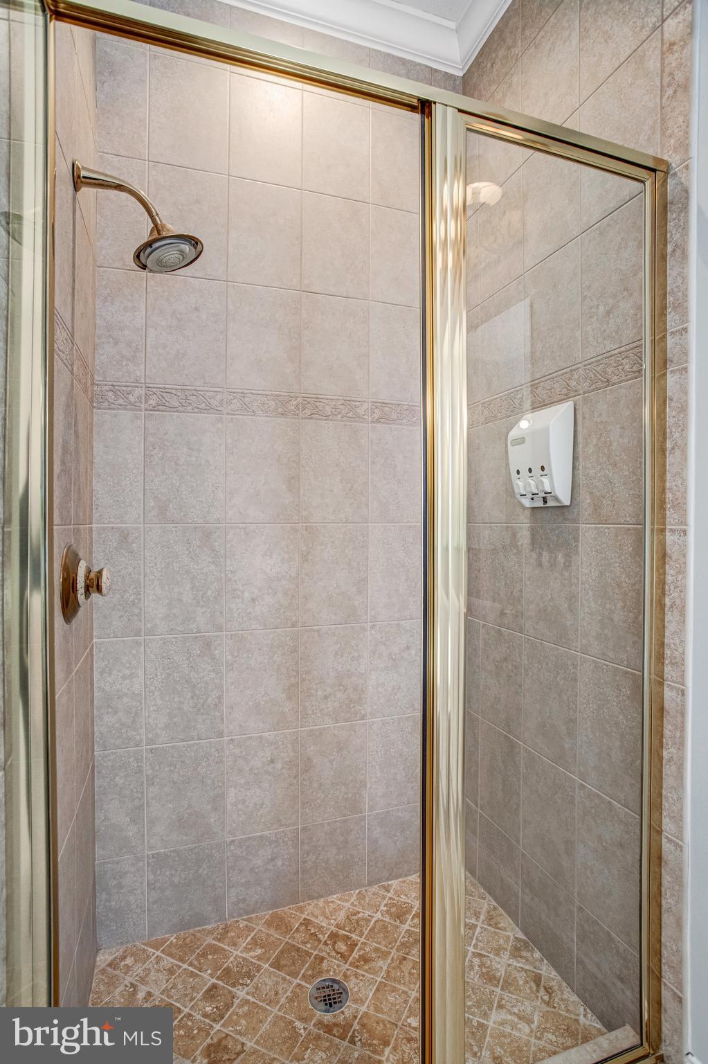 NEAR FALLS CHURCH - Residential