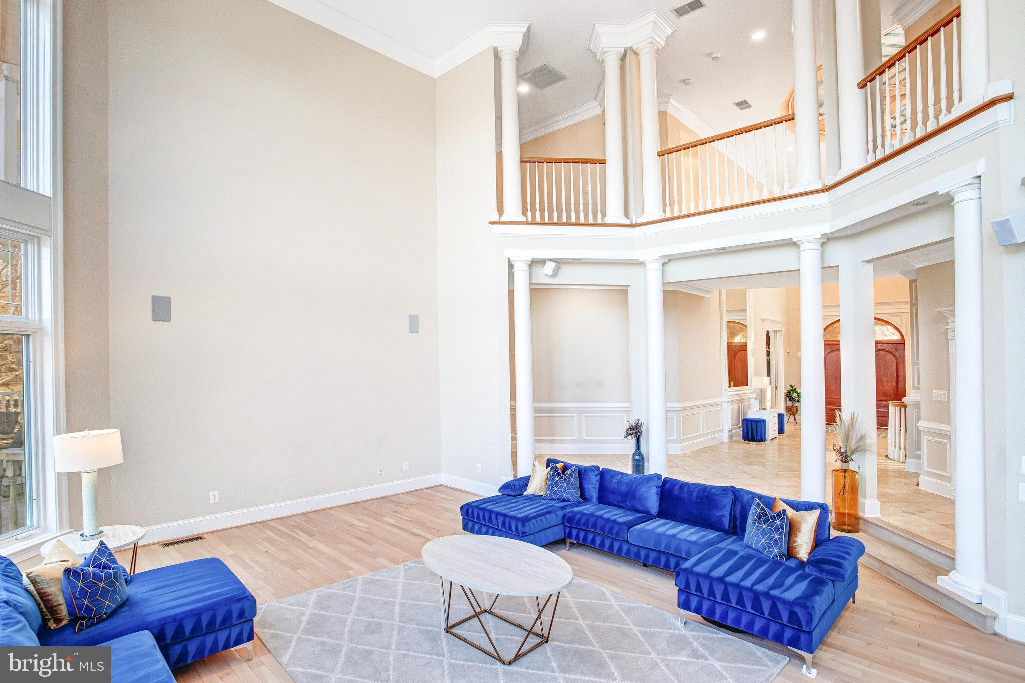 NEAR FALLS CHURCH - Residential