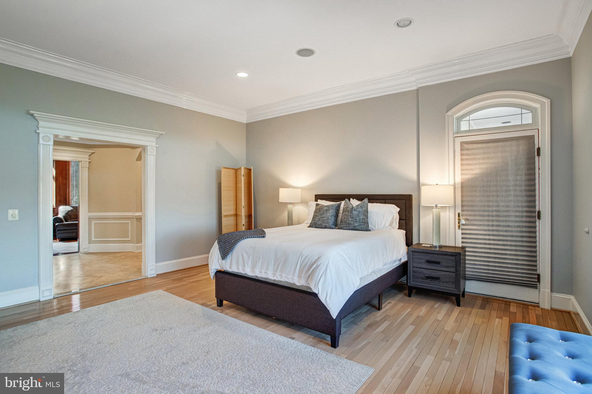 NEAR FALLS CHURCH - Residential