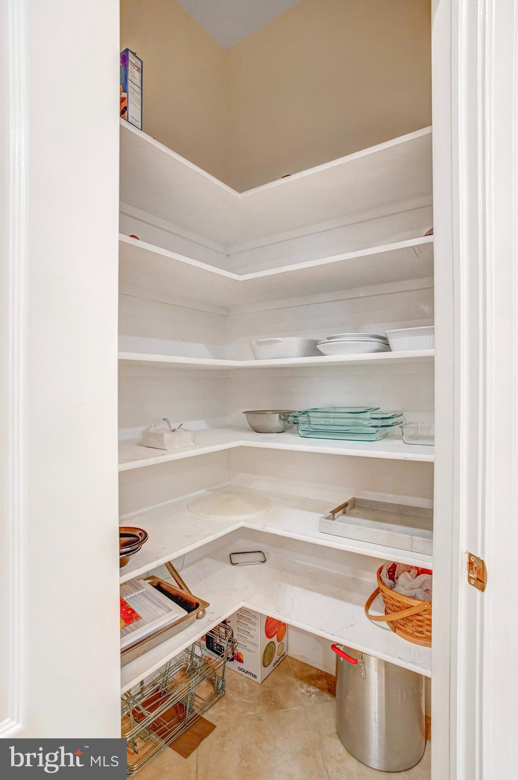 NEAR FALLS CHURCH - Residential