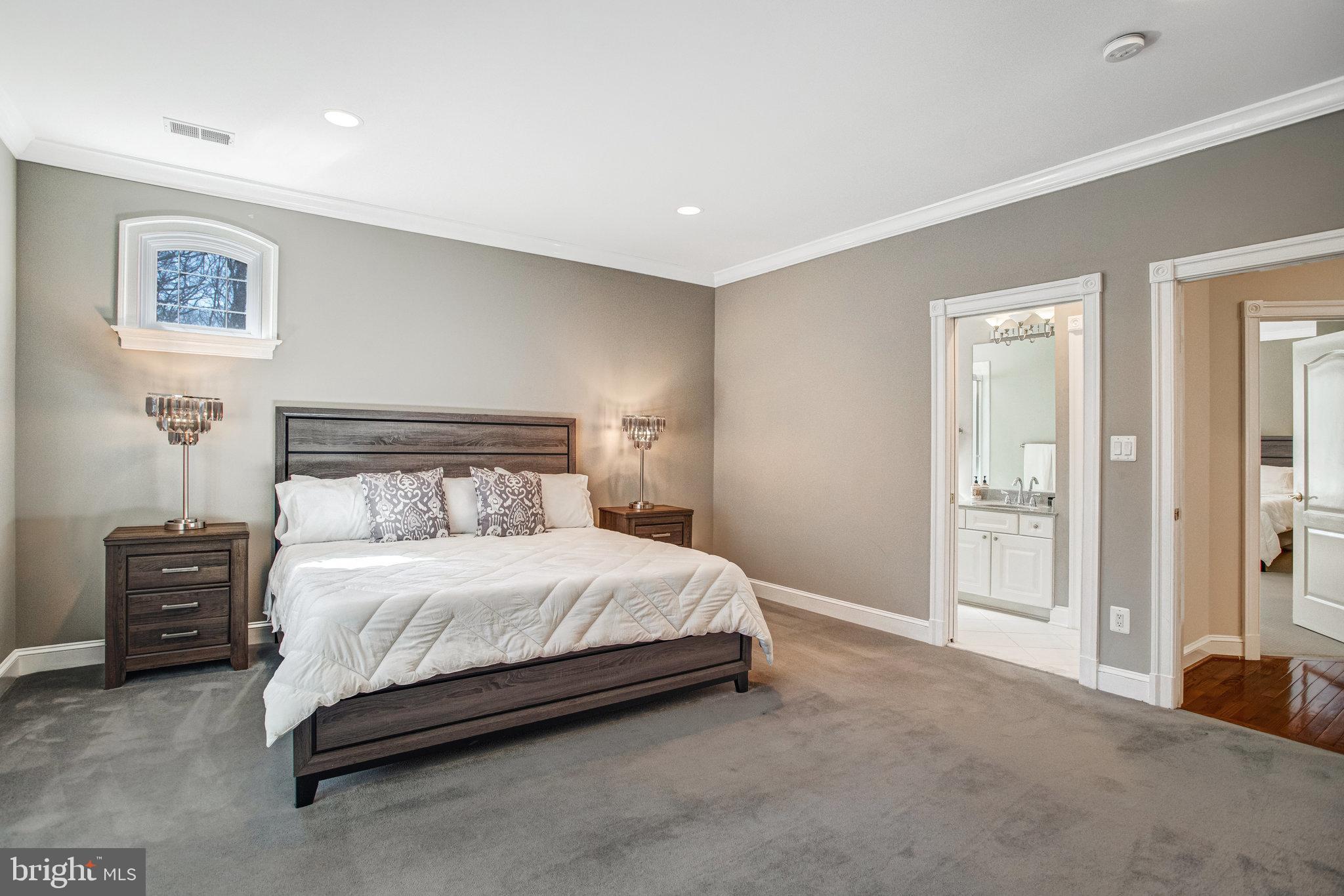 NEAR FALLS CHURCH - Residential