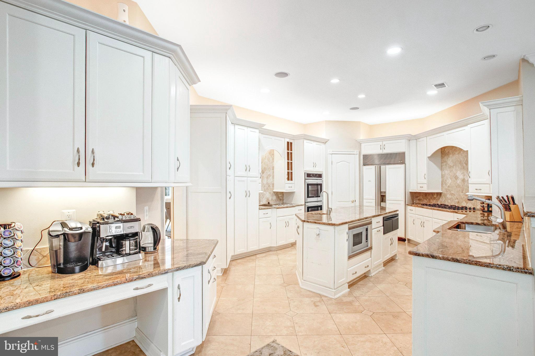 NEAR FALLS CHURCH - Residential