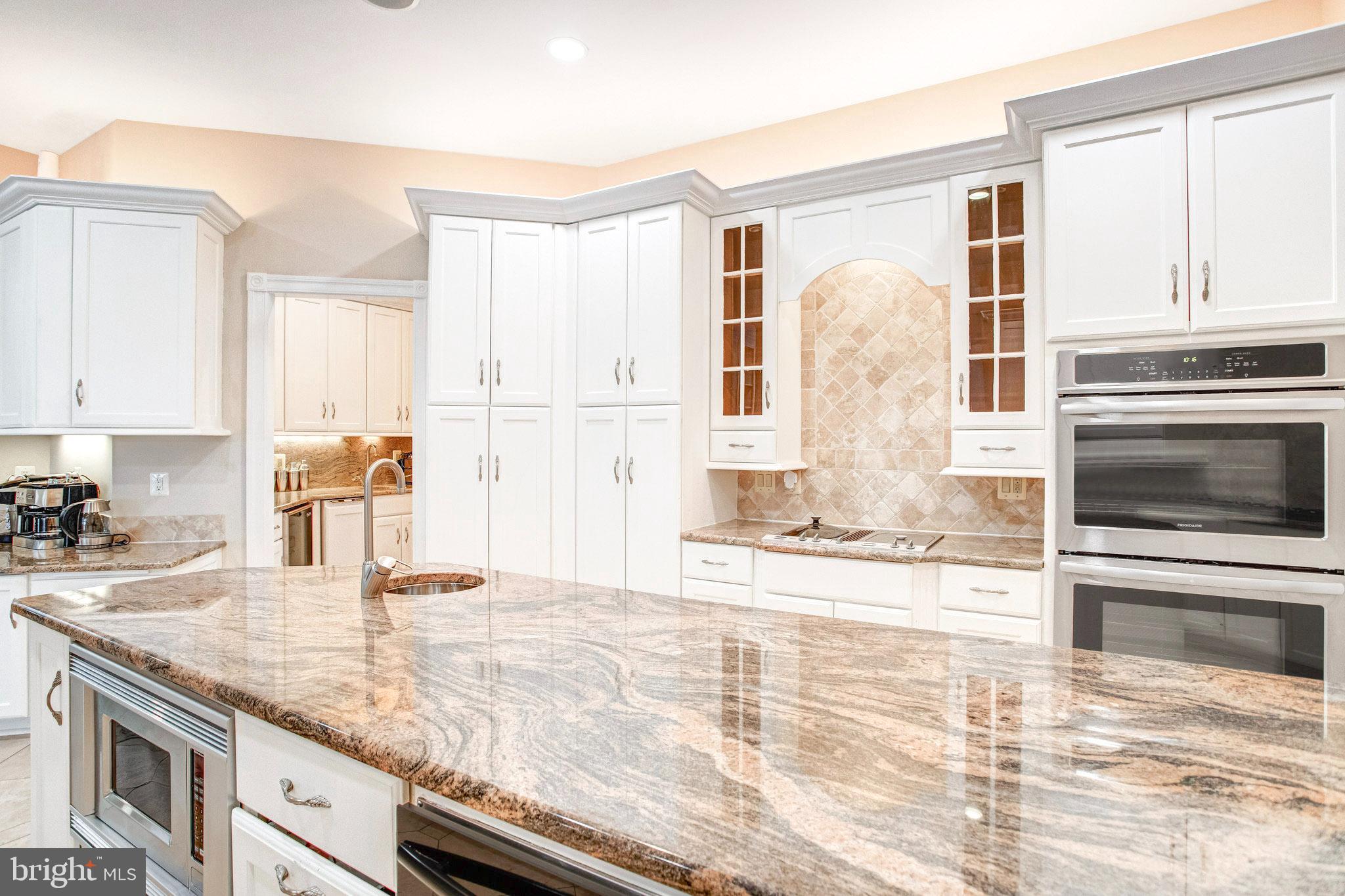 NEAR FALLS CHURCH - Residential