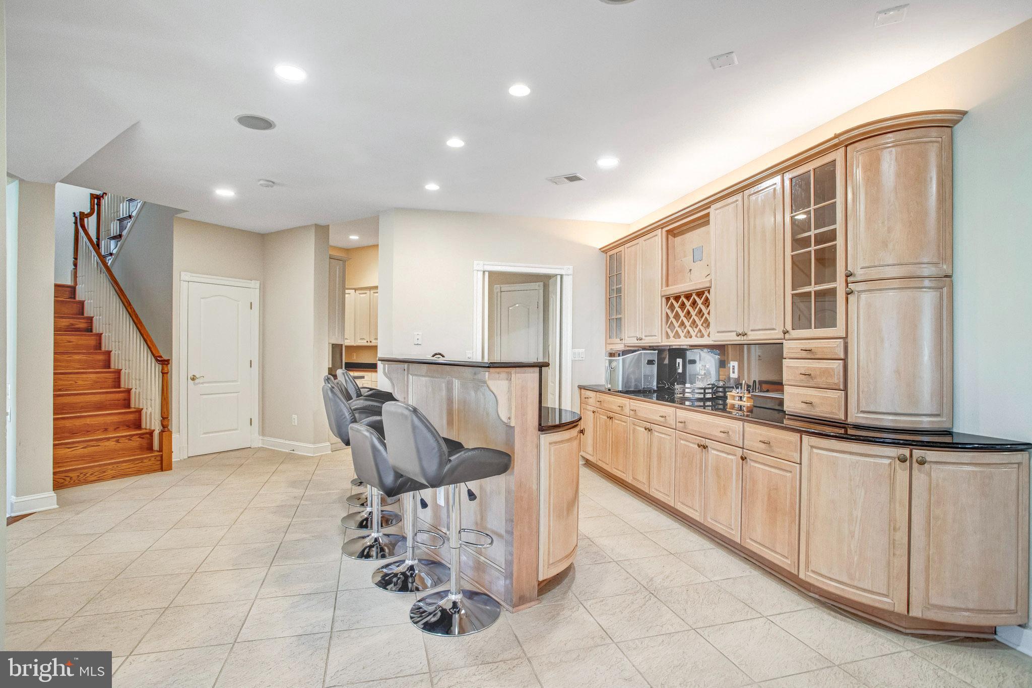 NEAR FALLS CHURCH - Residential