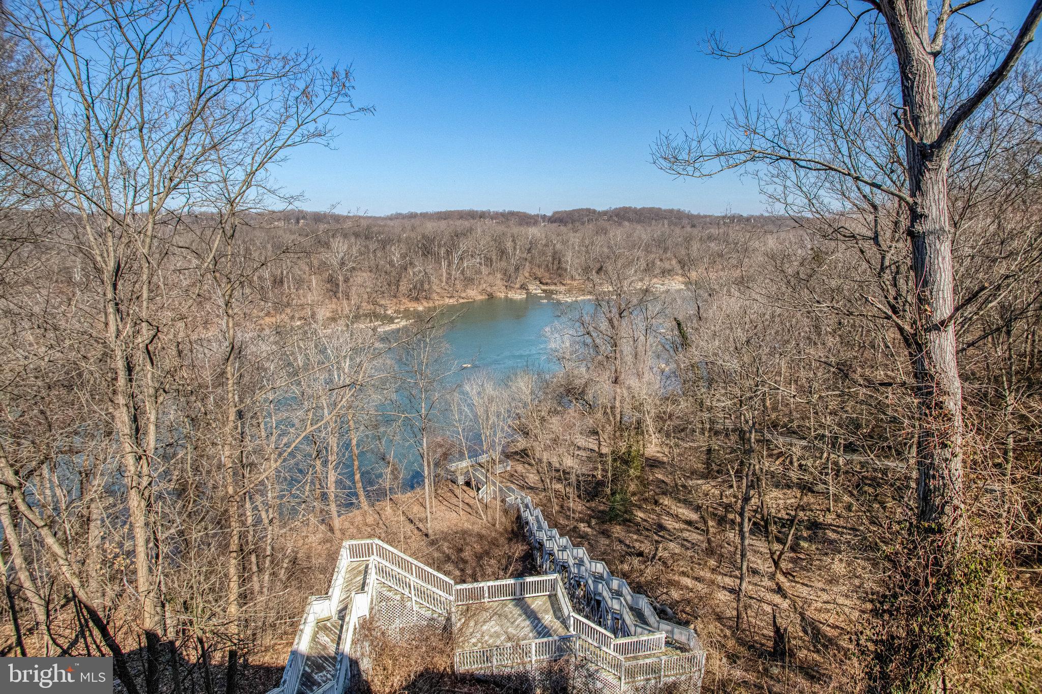 NEAR FALLS CHURCH - Residential