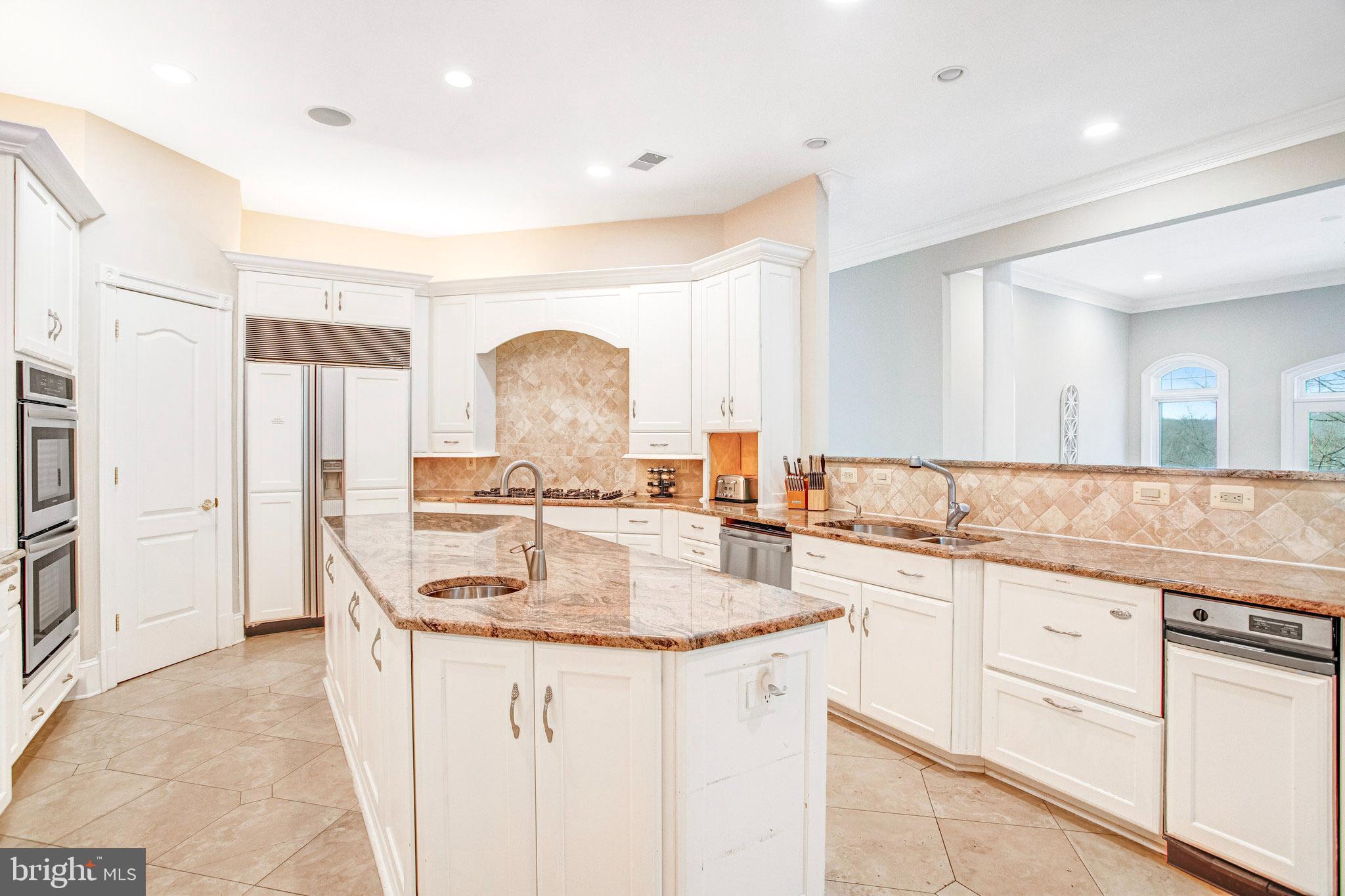 NEAR FALLS CHURCH - Residential