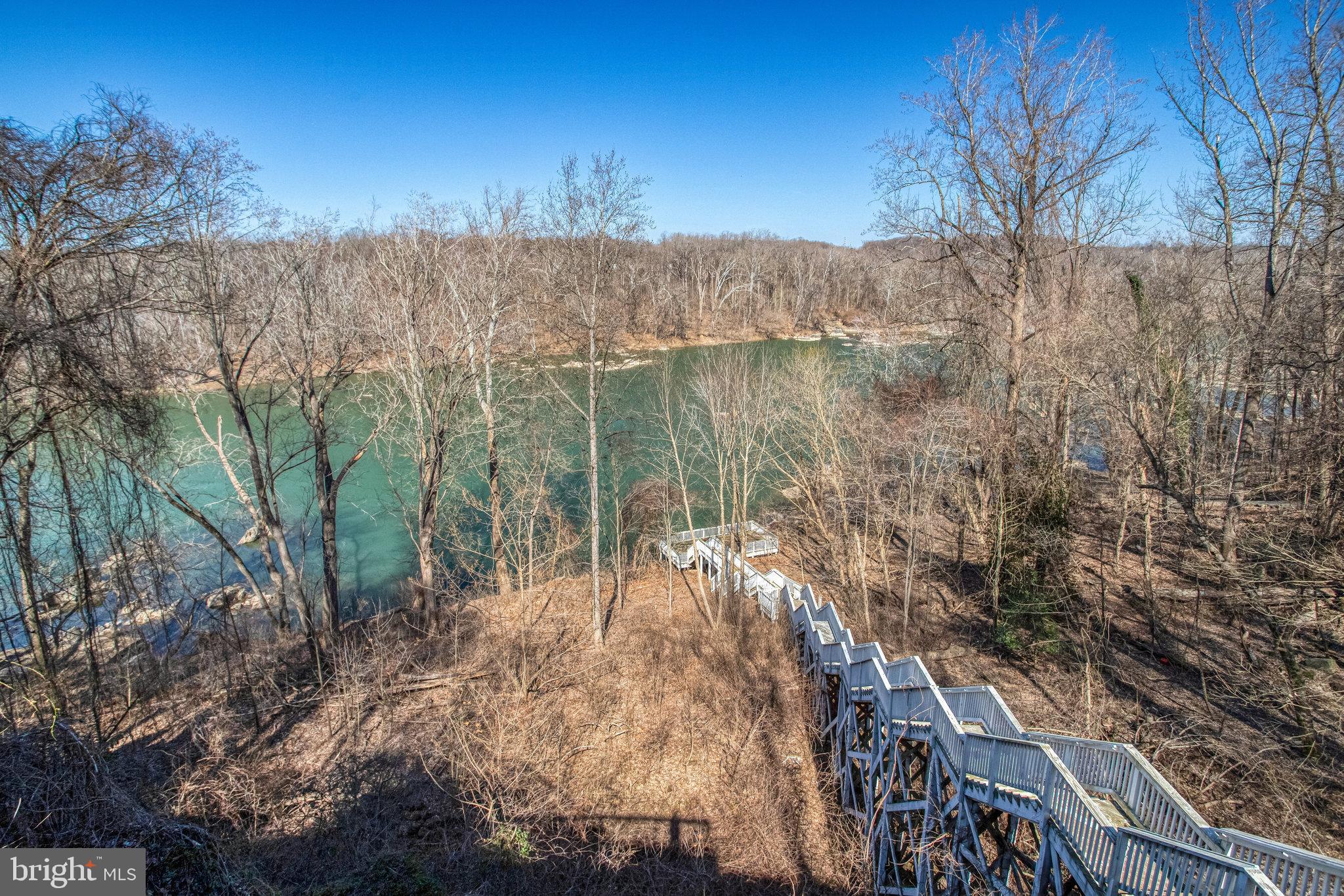 NEAR FALLS CHURCH - Residential