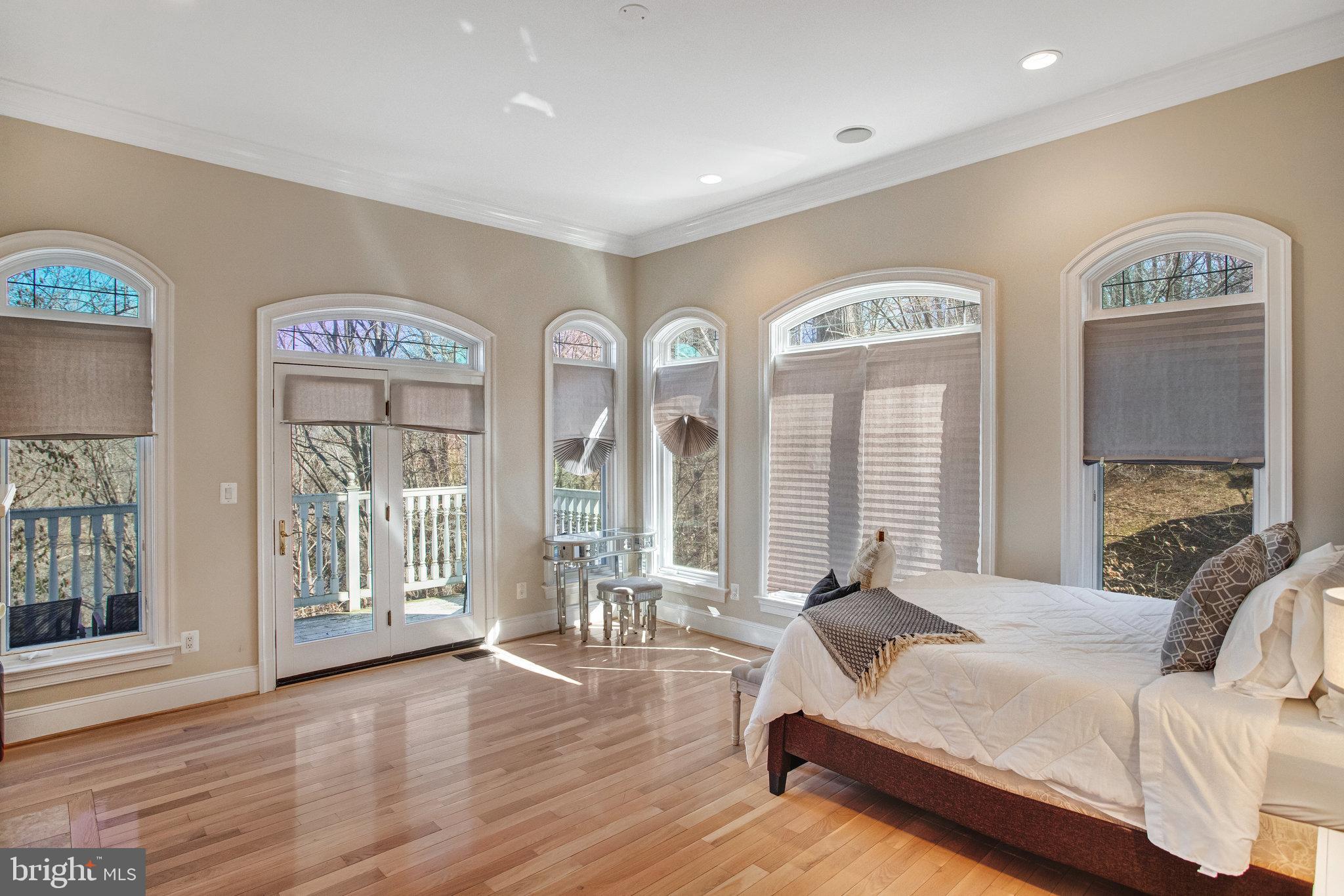 NEAR FALLS CHURCH - Residential