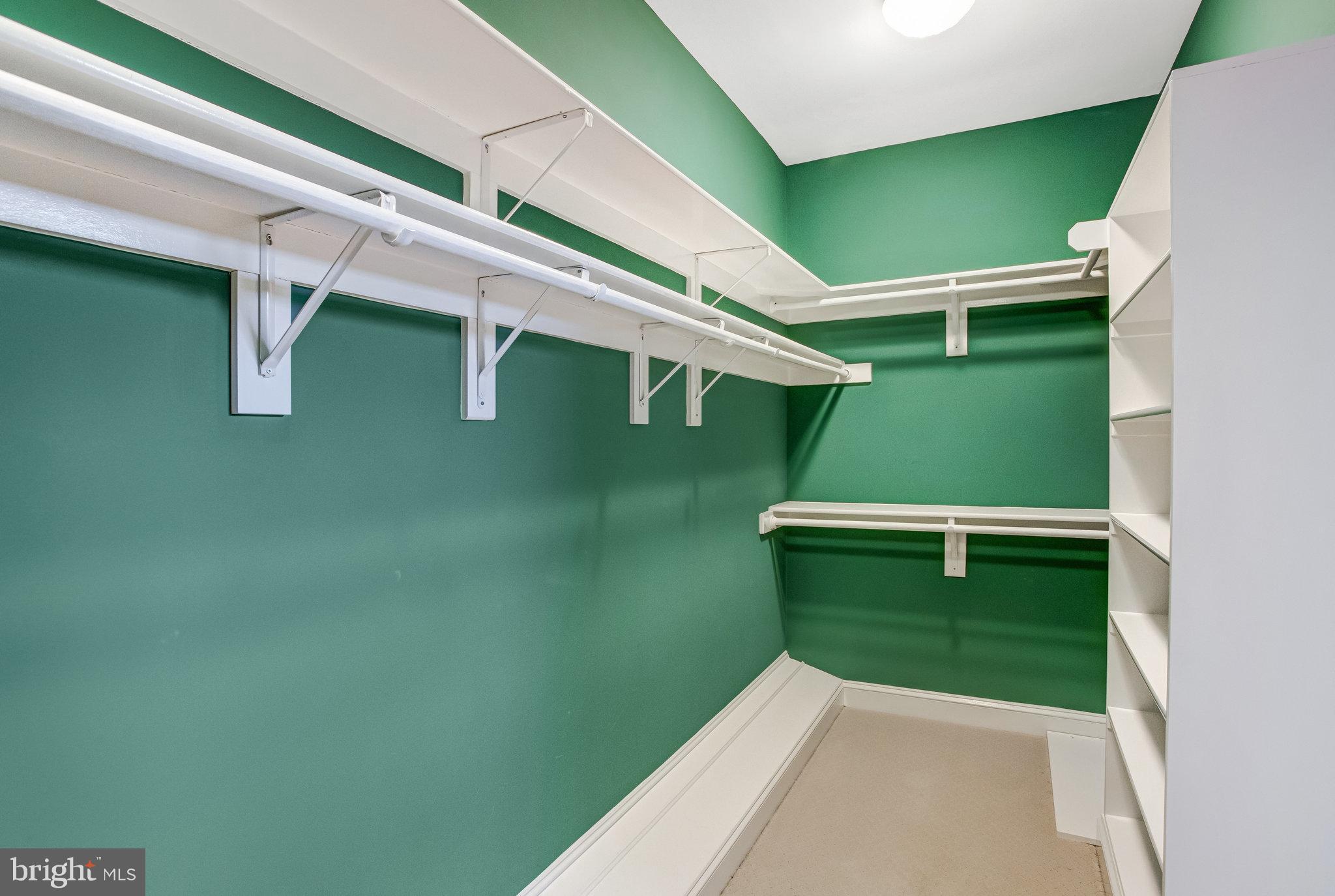 NEAR FALLS CHURCH - Residential