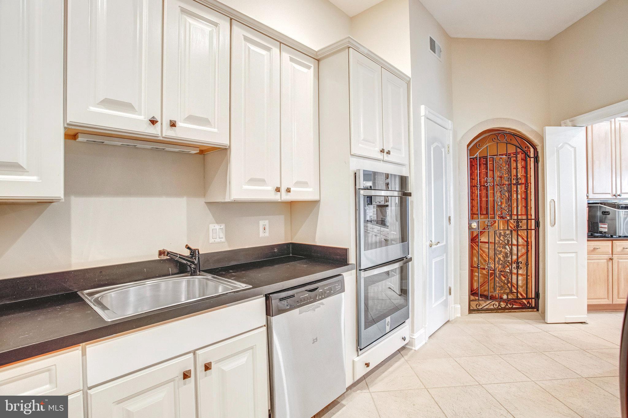 NEAR FALLS CHURCH - Residential