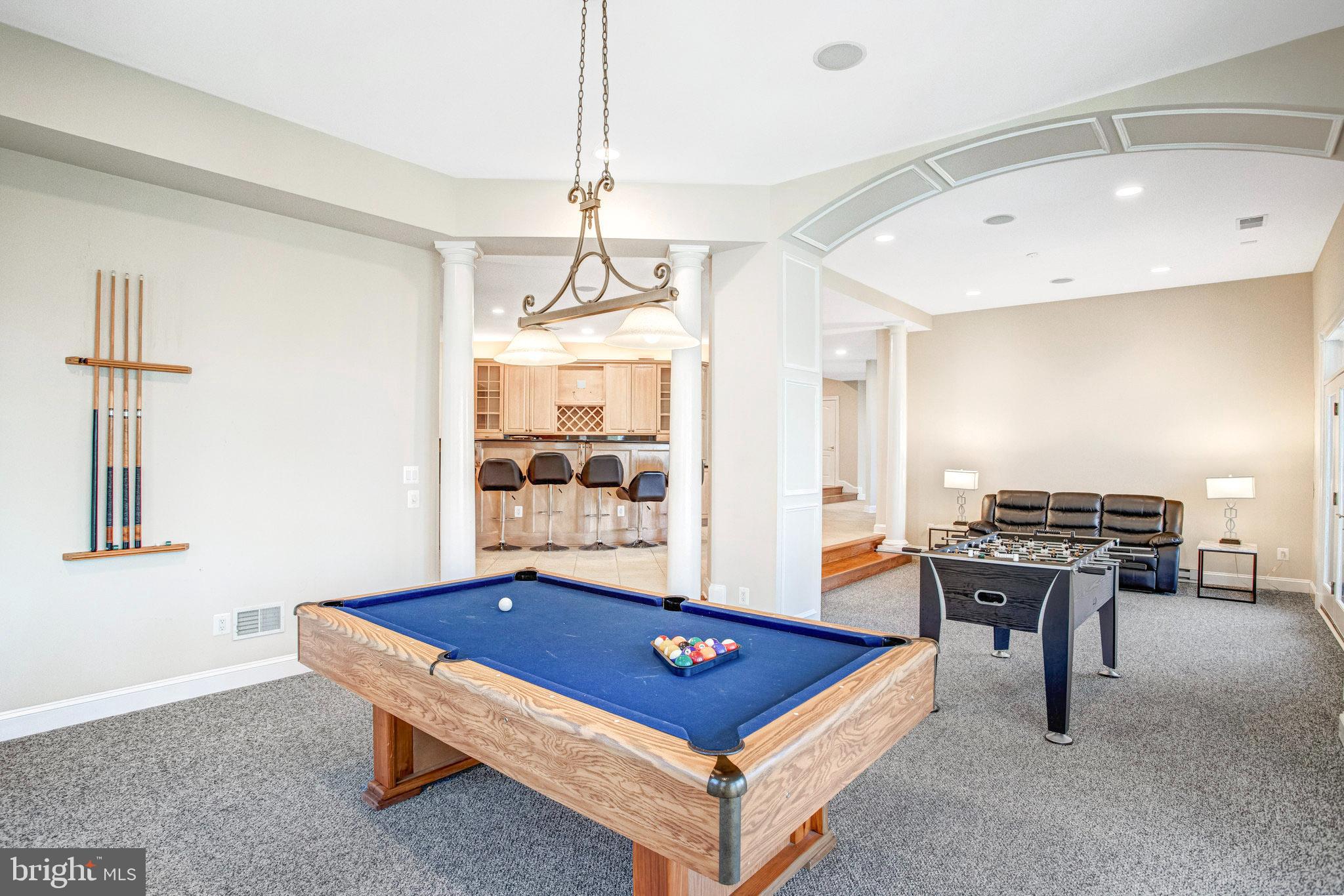 NEAR FALLS CHURCH - Residential