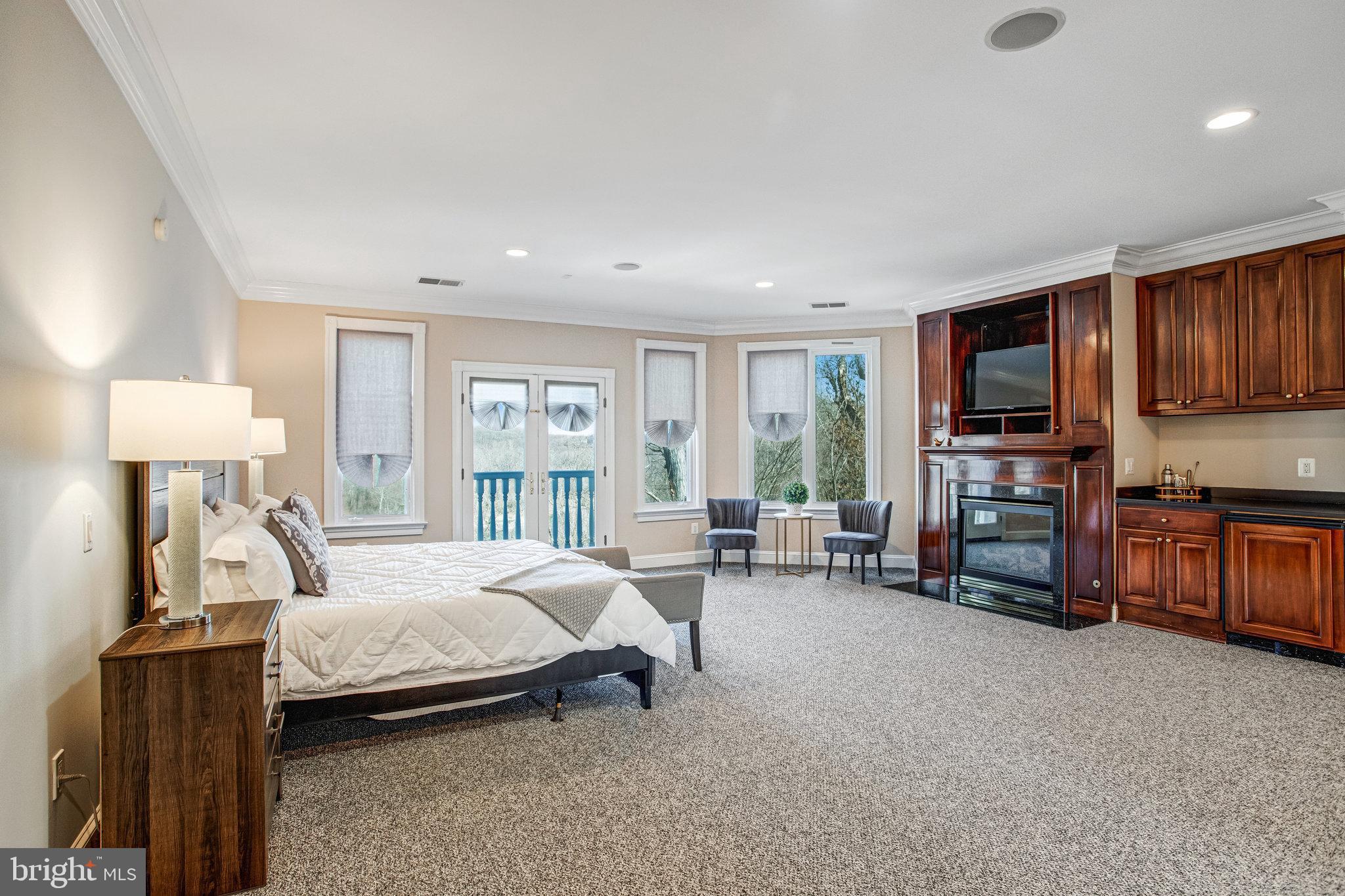 NEAR FALLS CHURCH - Residential