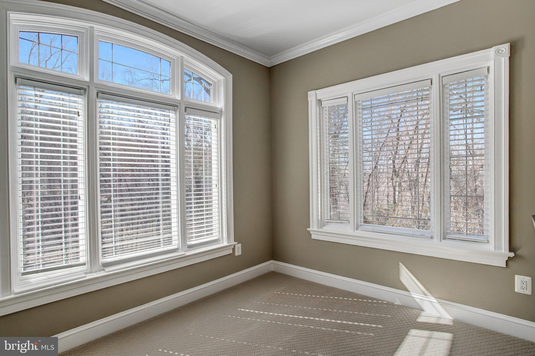 NEAR FALLS CHURCH - Residential