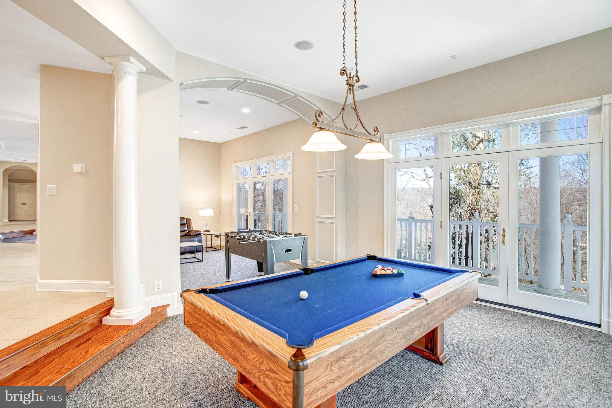 NEAR FALLS CHURCH - Residential