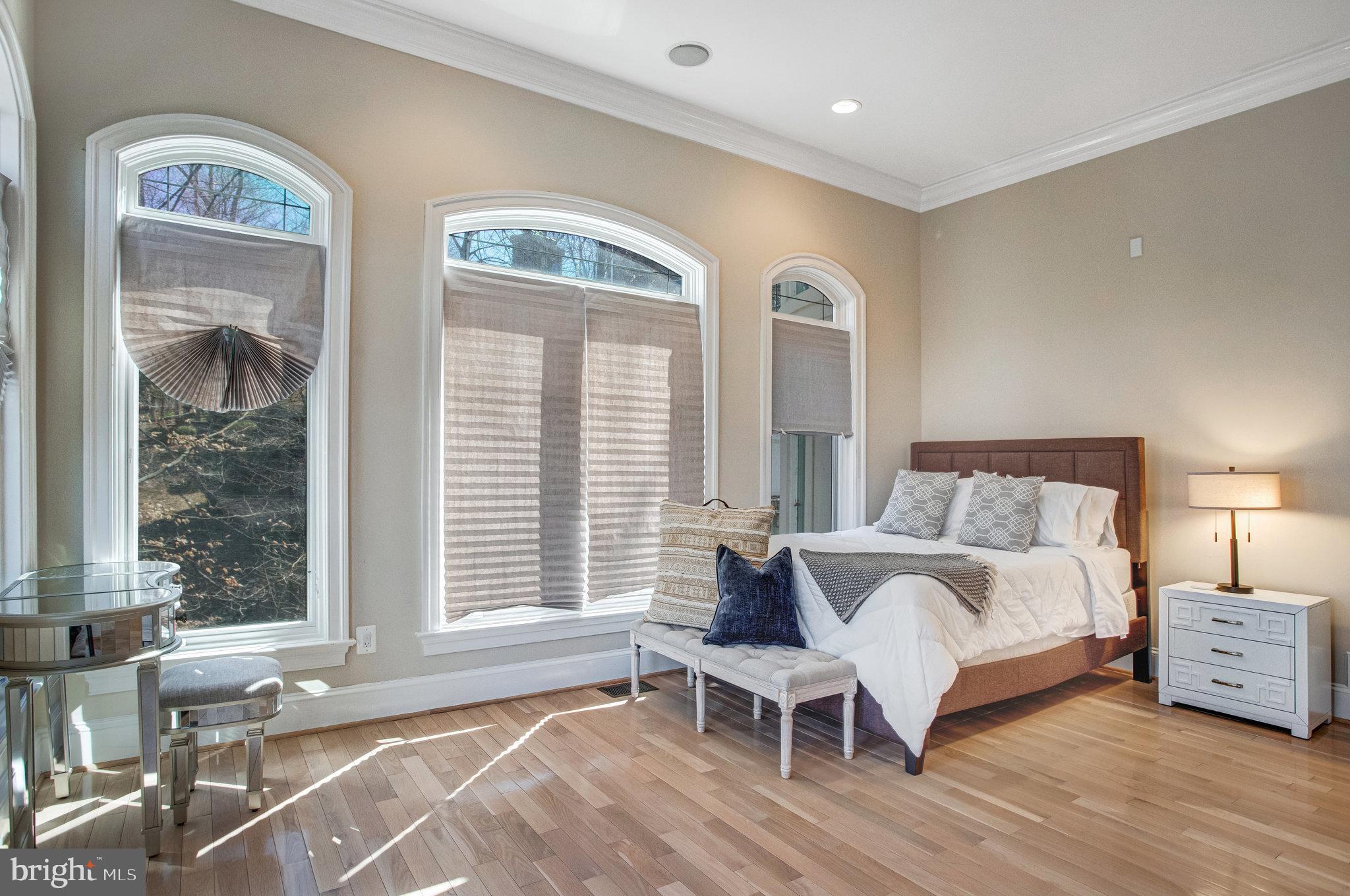 NEAR FALLS CHURCH - Residential