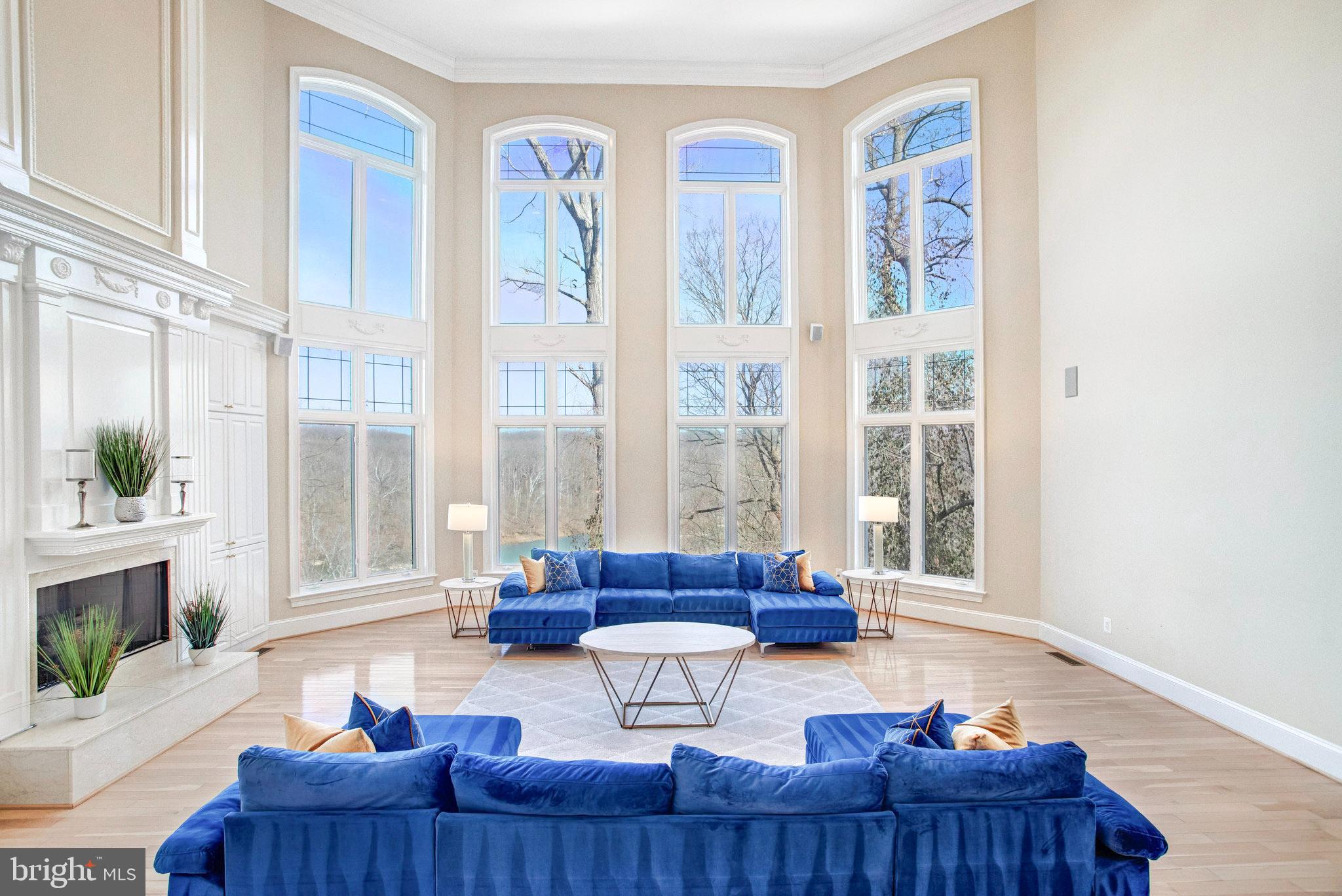 NEAR FALLS CHURCH - Residential