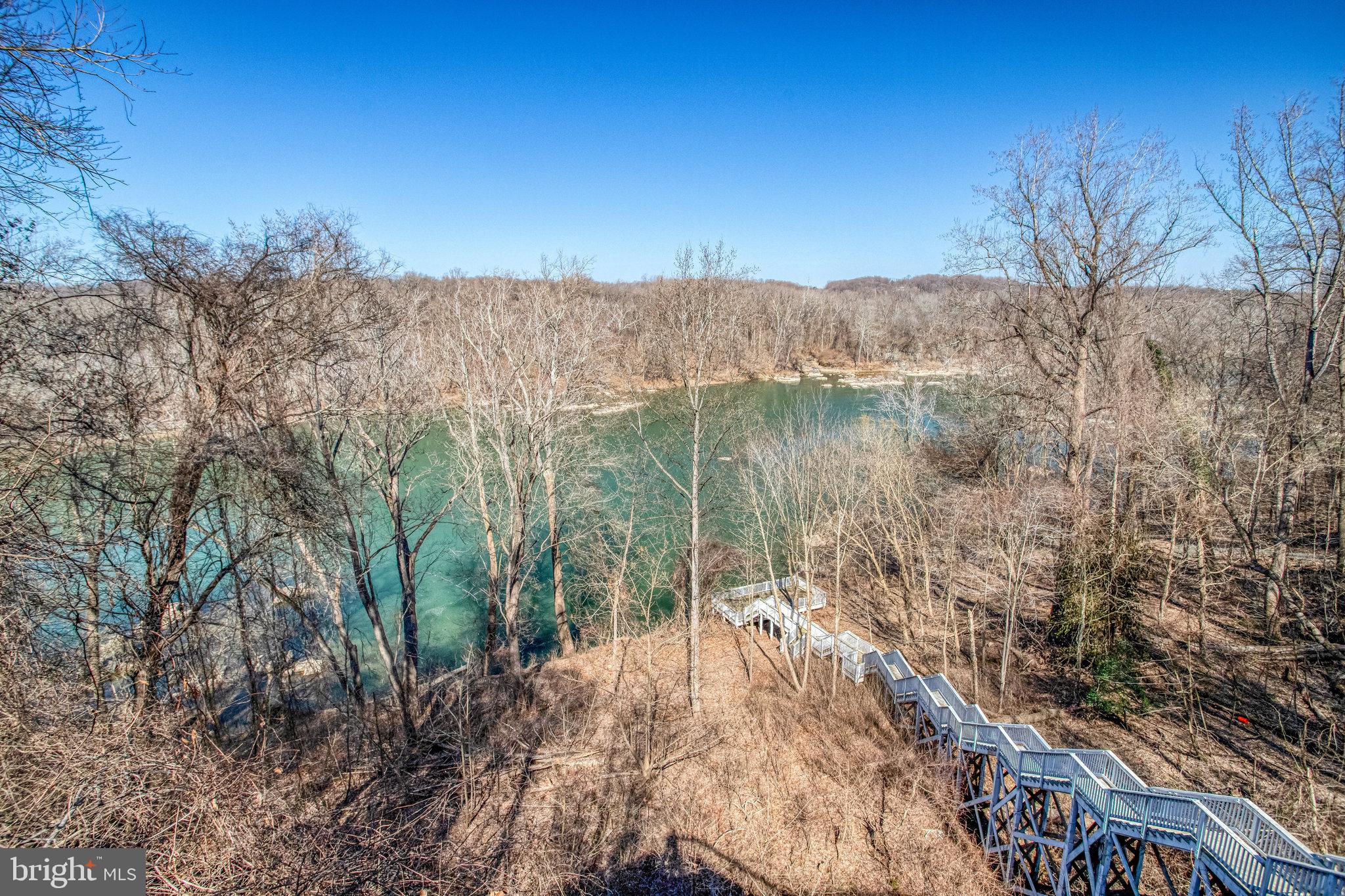 NEAR FALLS CHURCH - Residential