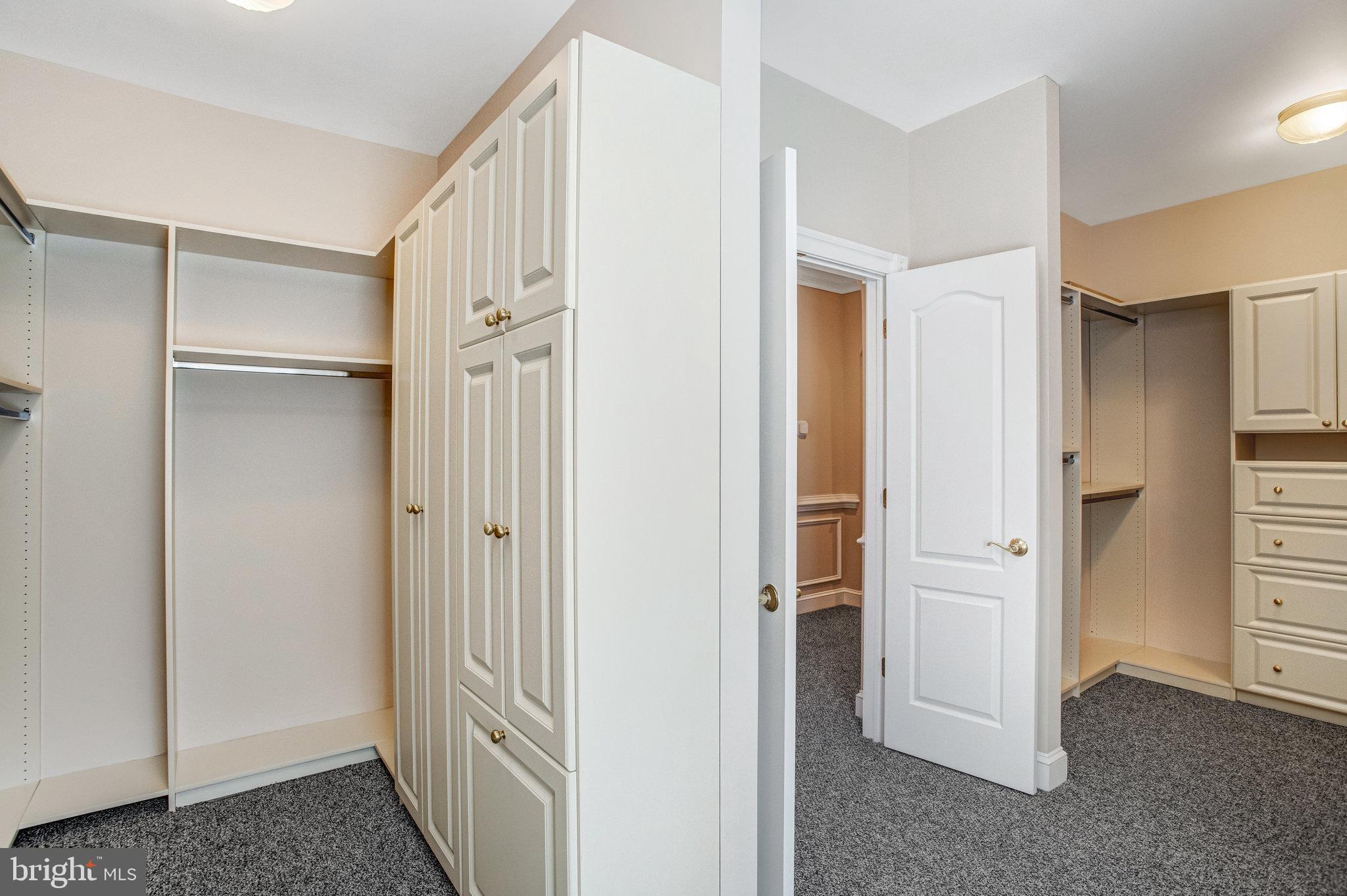 NEAR FALLS CHURCH - Residential