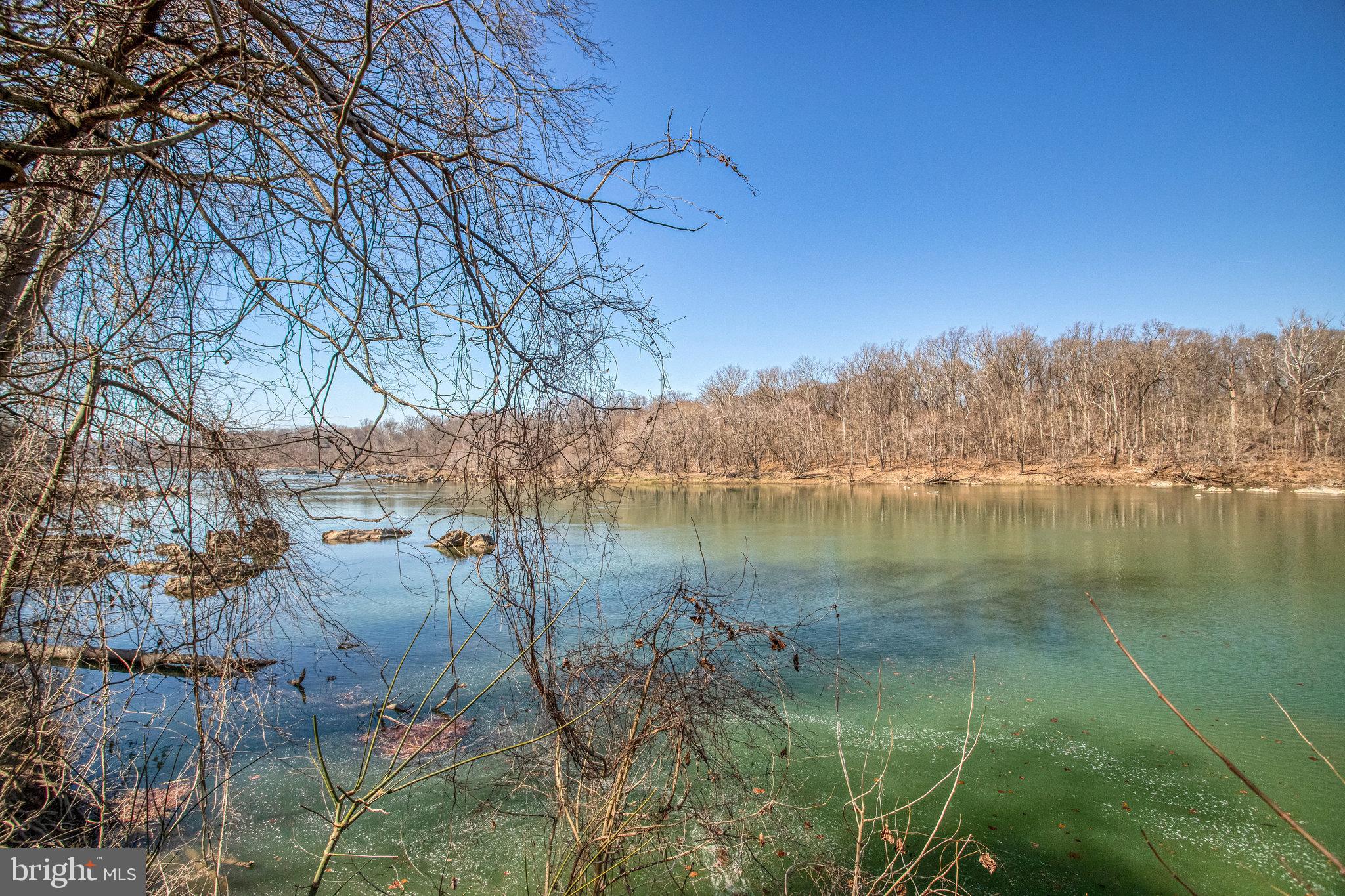 NEAR FALLS CHURCH - Residential