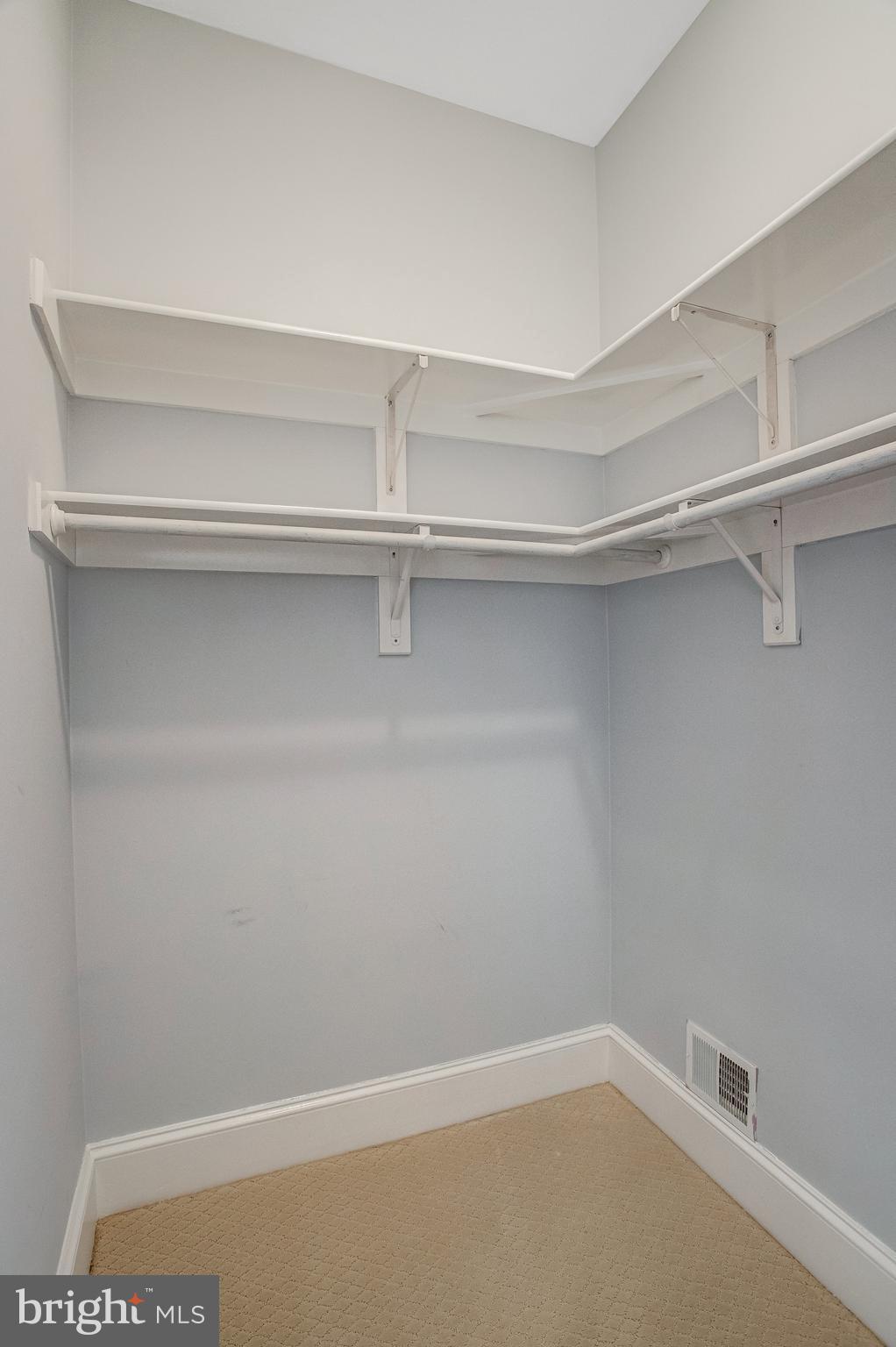 NEAR FALLS CHURCH - Residential