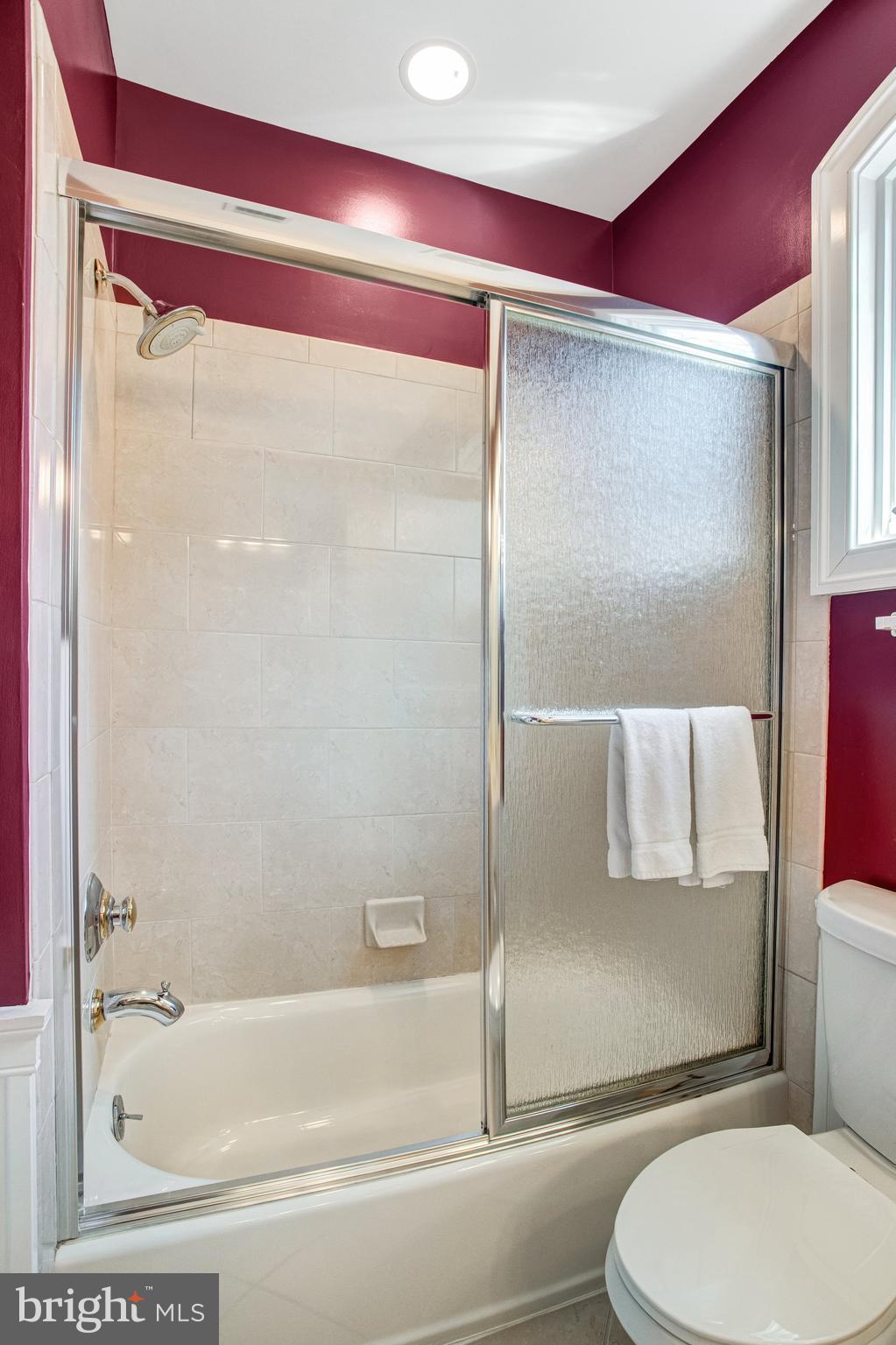 NEAR FALLS CHURCH - Residential