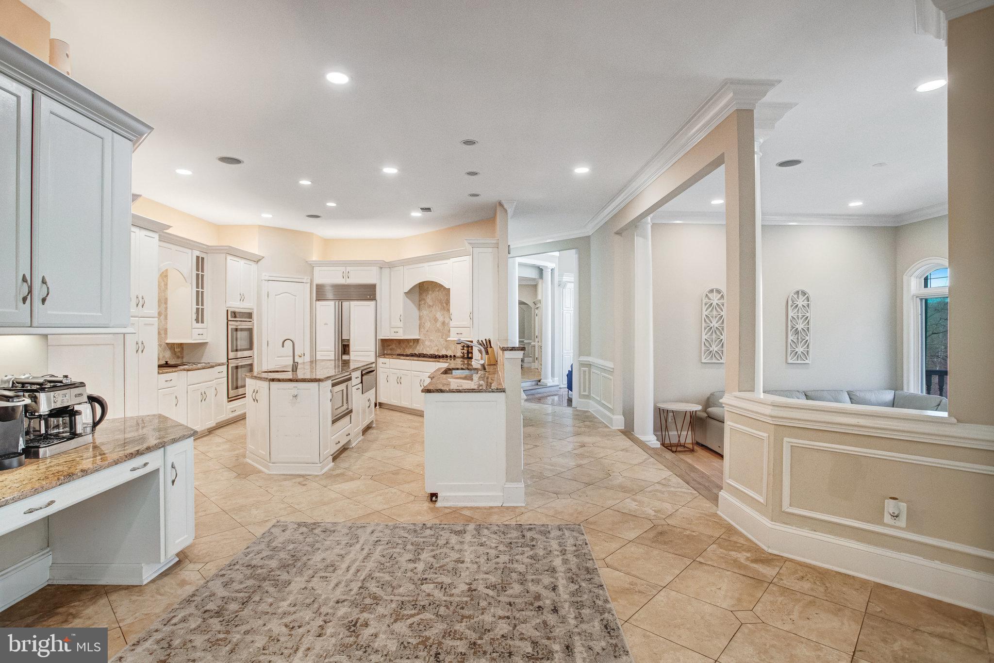 NEAR FALLS CHURCH - Residential