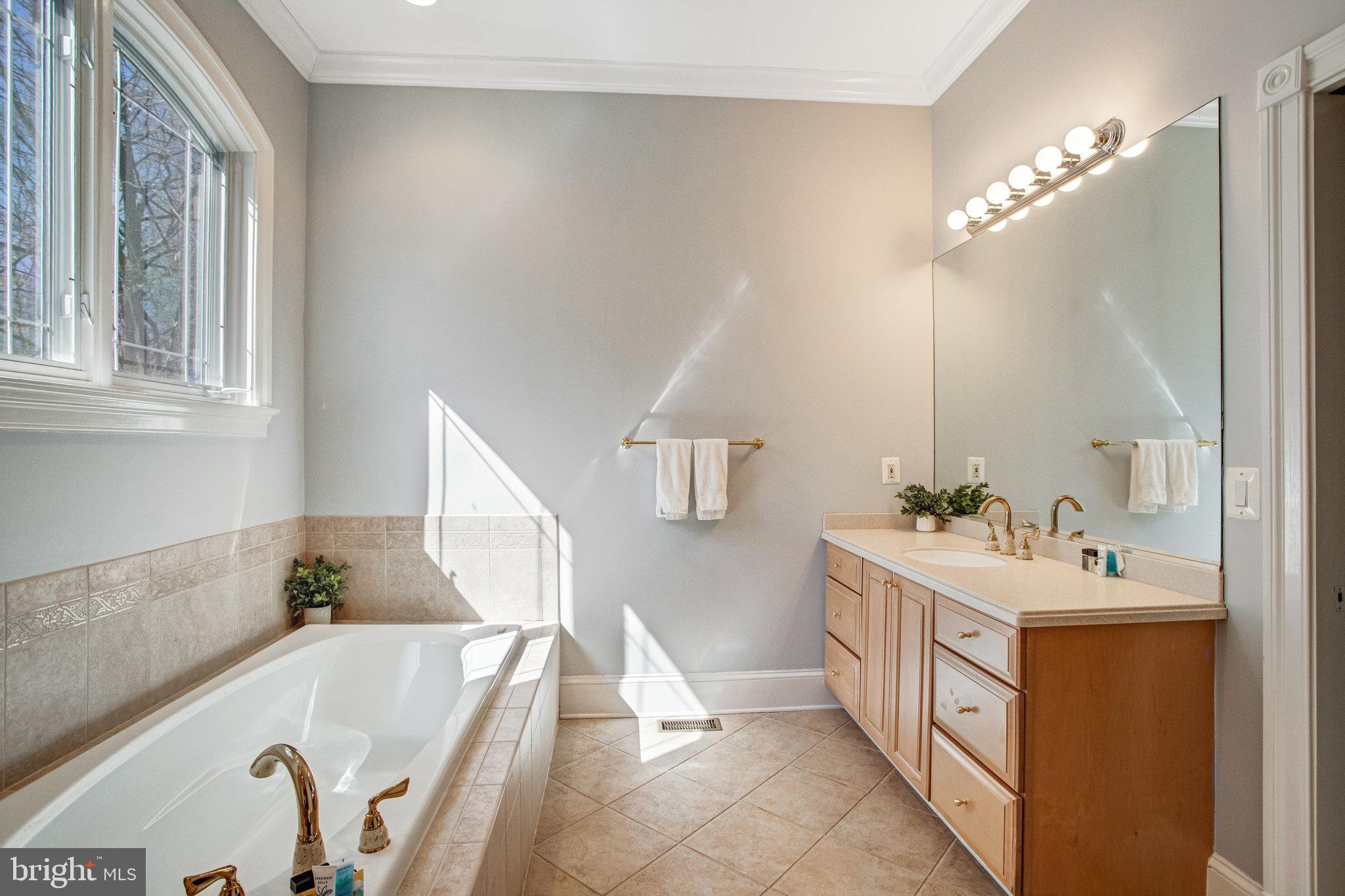 NEAR FALLS CHURCH - Residential