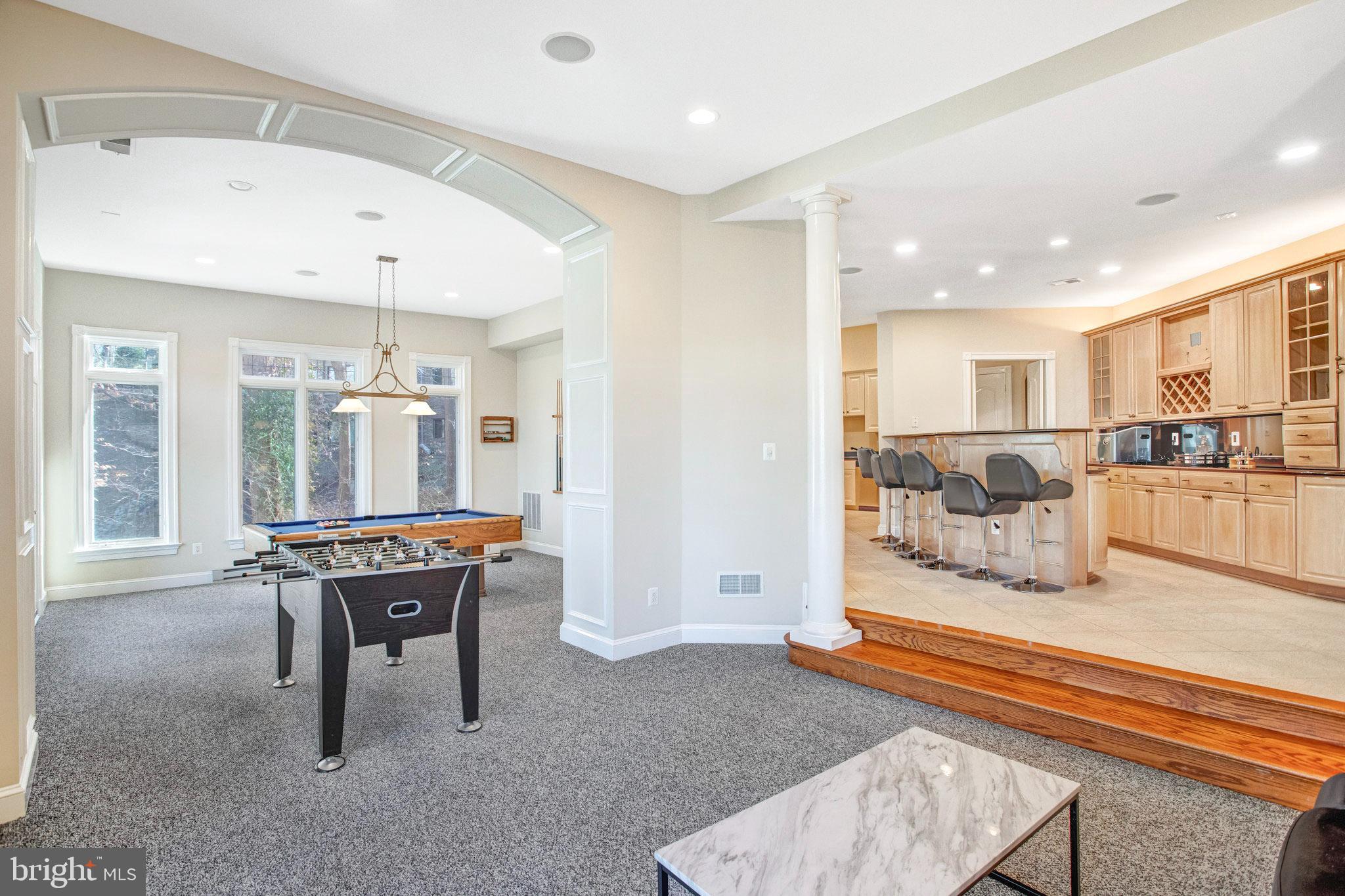 NEAR FALLS CHURCH - Residential