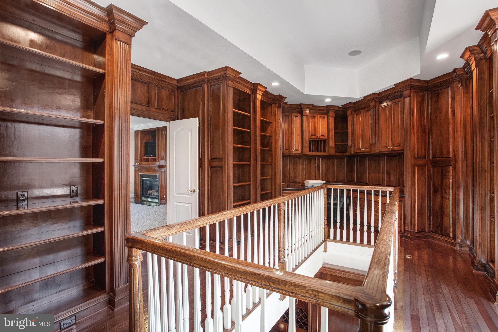 NEAR FALLS CHURCH - Residential