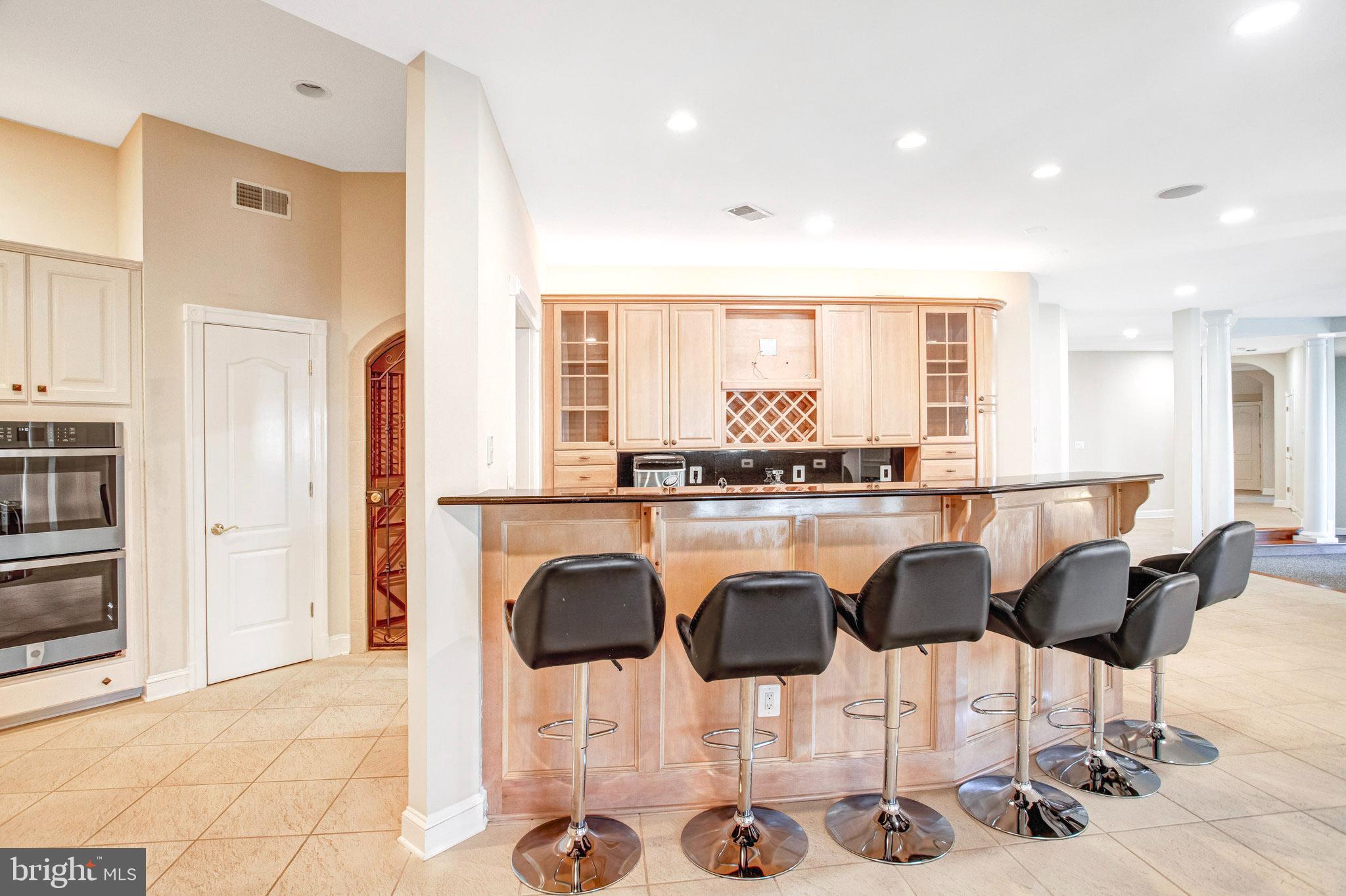 NEAR FALLS CHURCH - Residential