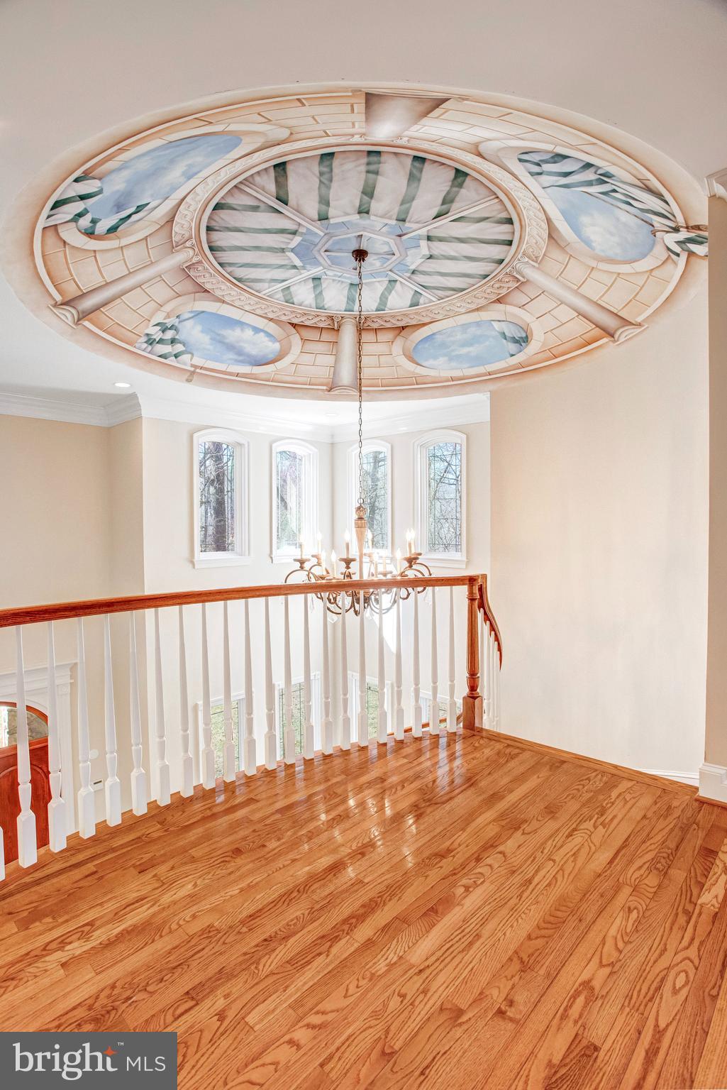 NEAR FALLS CHURCH - Residential