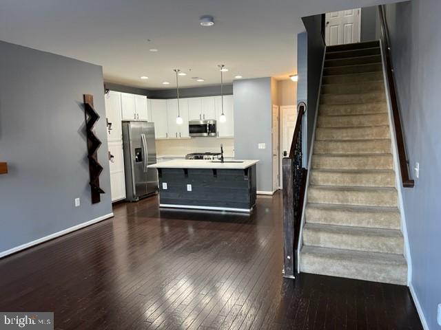 LEE SQUARE - Residential Lease