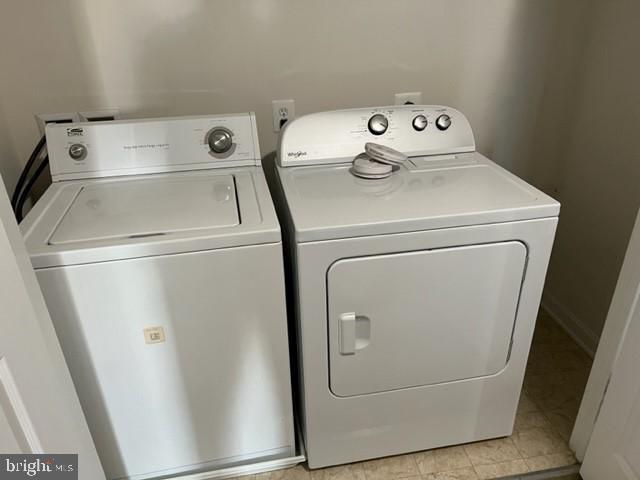 LEE SQUARE - Residential Lease