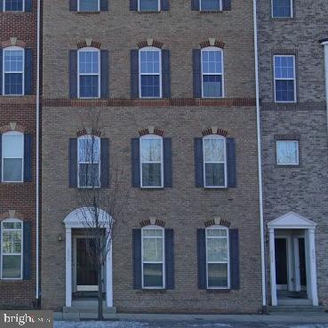 LEE SQUARE - Residential Lease