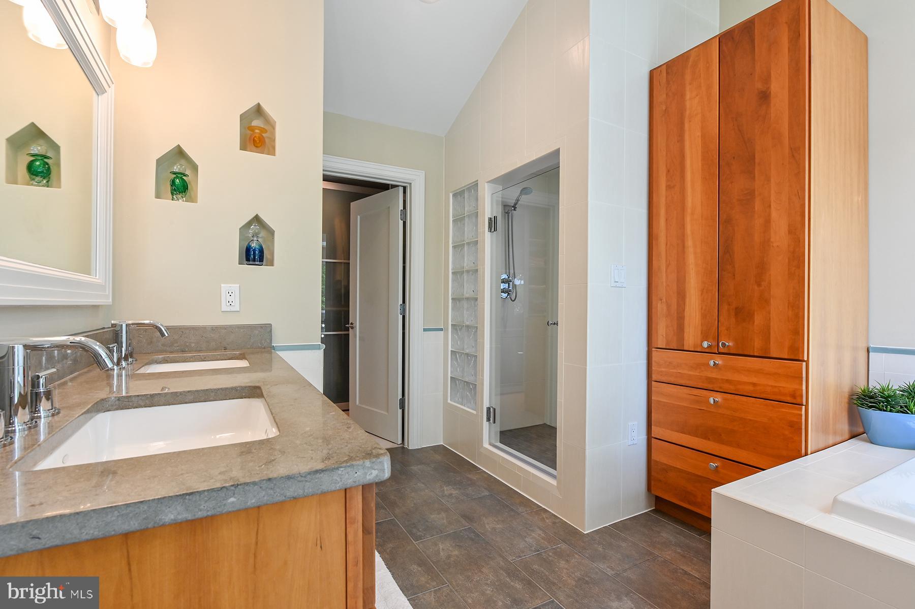 MIMOSA COVE - Residential