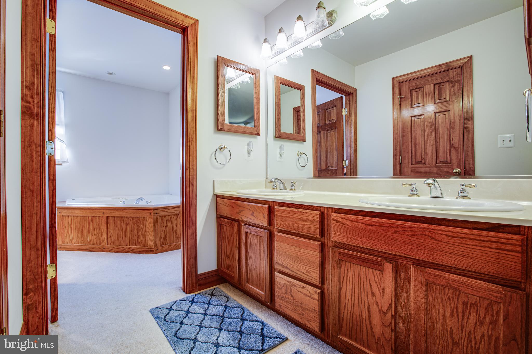 CAROLINE - Residential