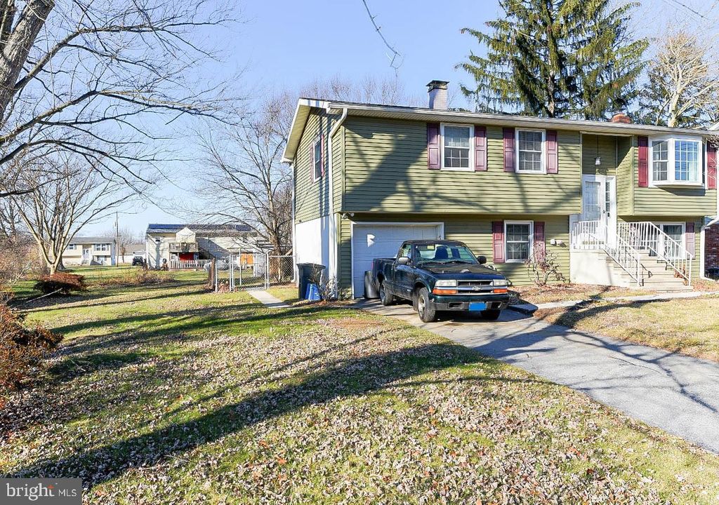 Photo of 31 Sherman Street, HANOVER, PA 17331 (MLS # PAYK2095304)