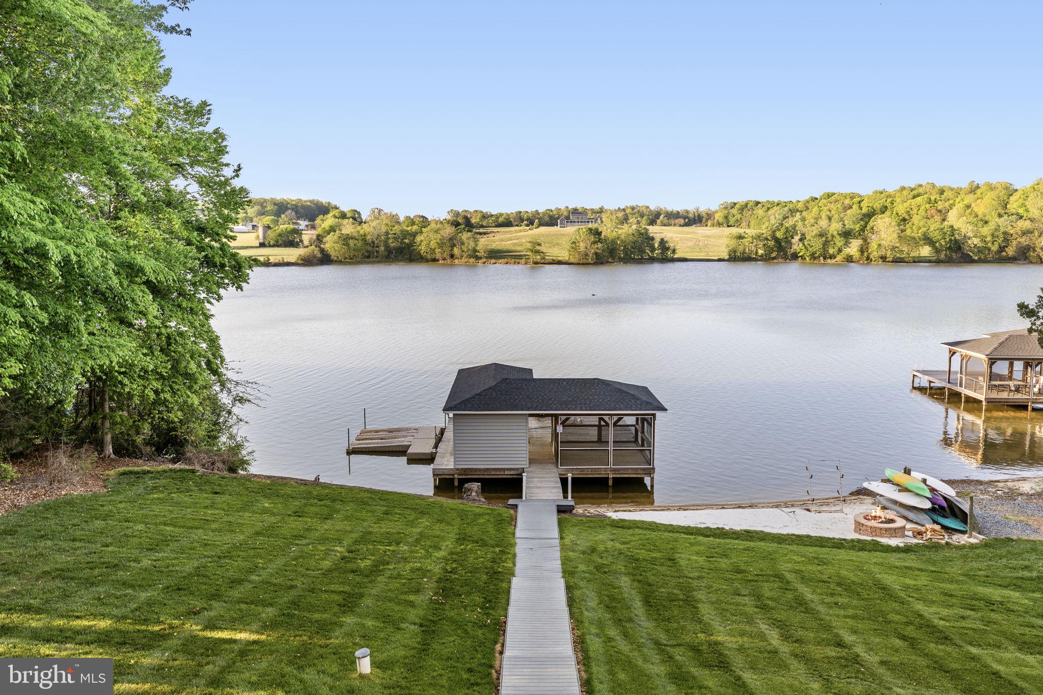 SUMMERVIEW POINT - Residential