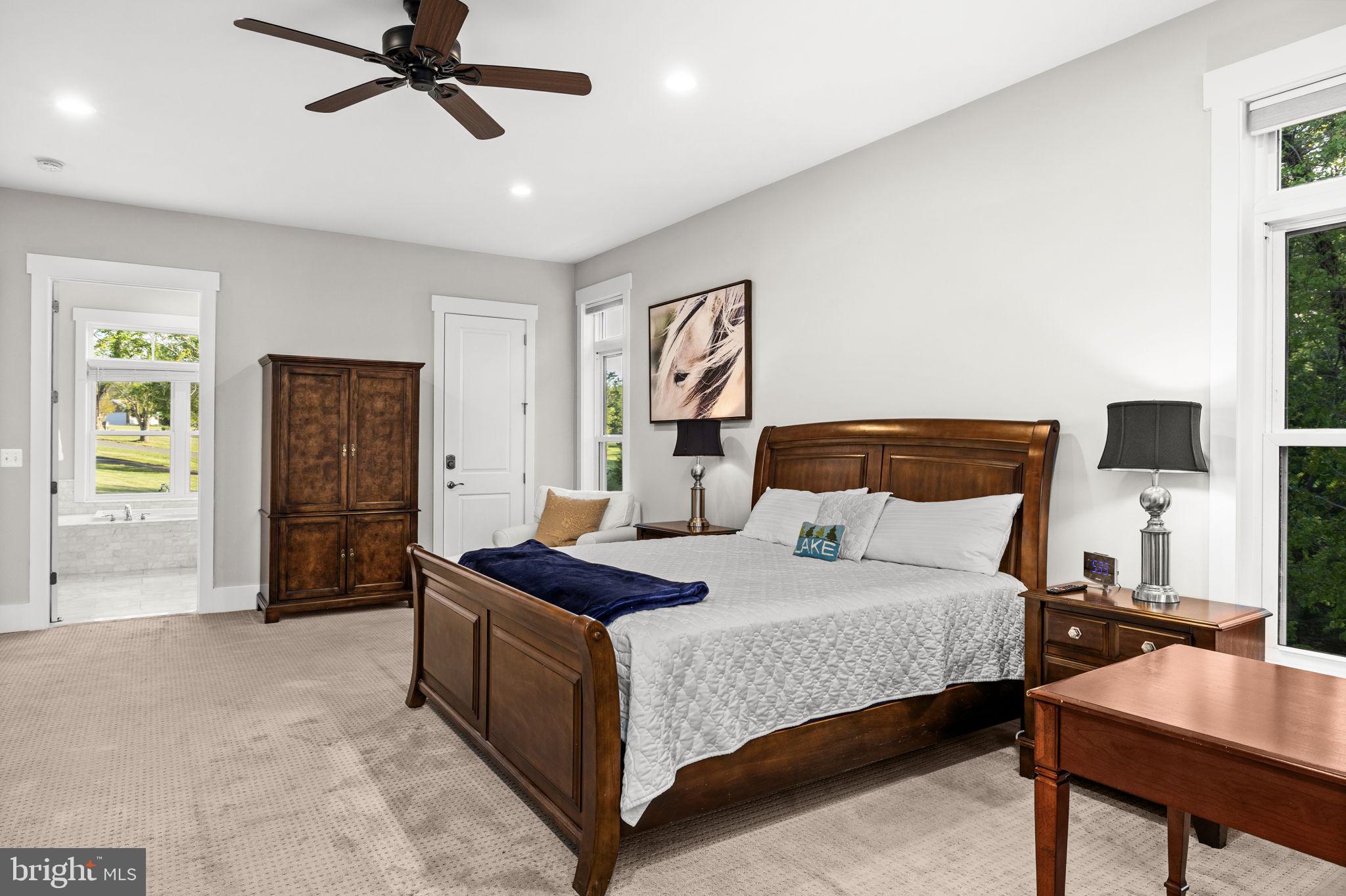 SUMMERVIEW POINT - Residential