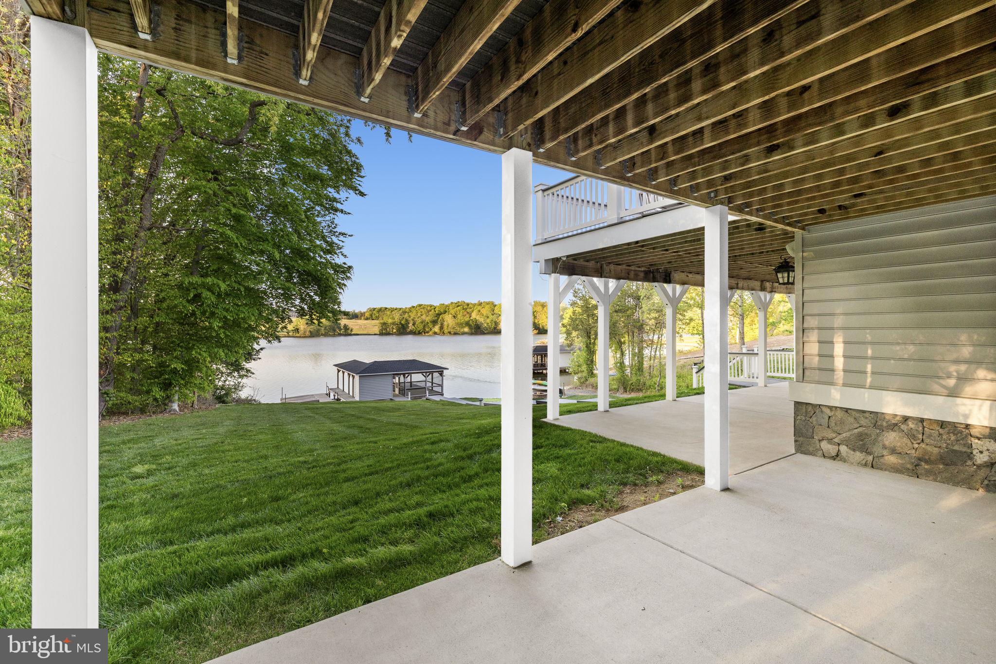 SUMMERVIEW POINT - Residential